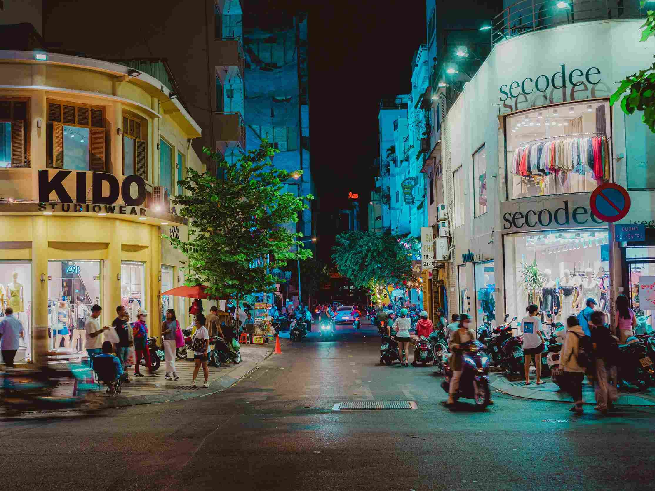 Ho chi minh city night street