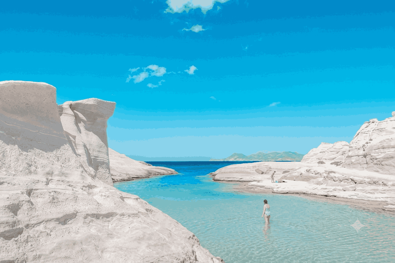 Sarakiniko Beach