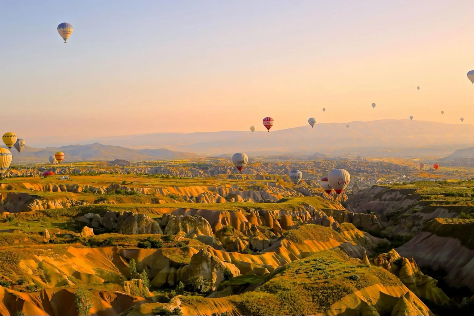 places to visit in April outside india
