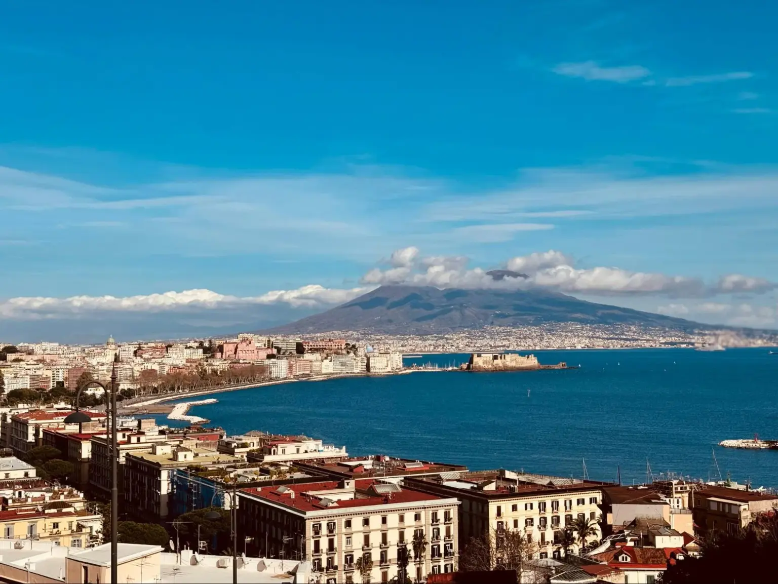 bay of naples​