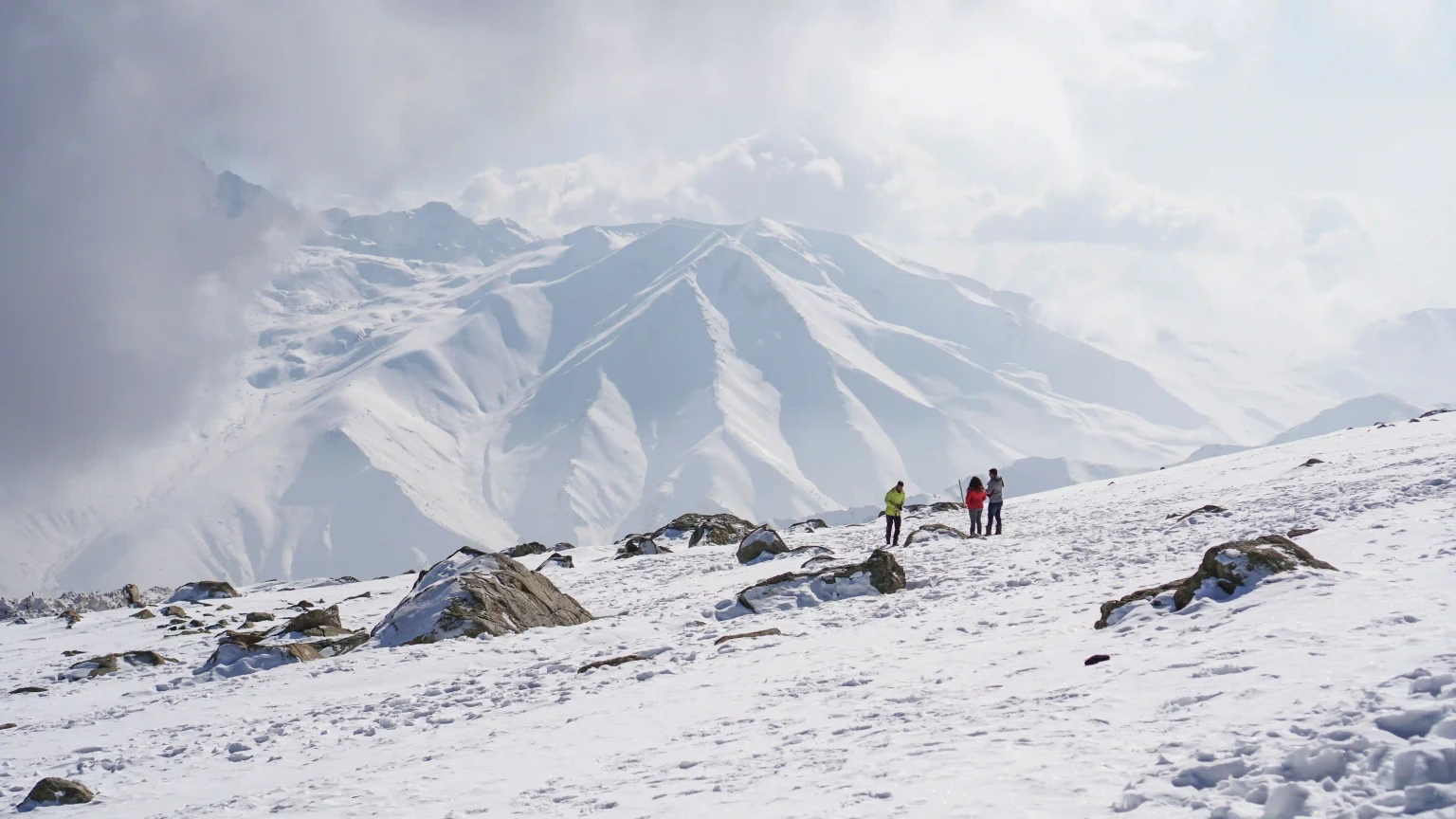 Kashmir trek guide