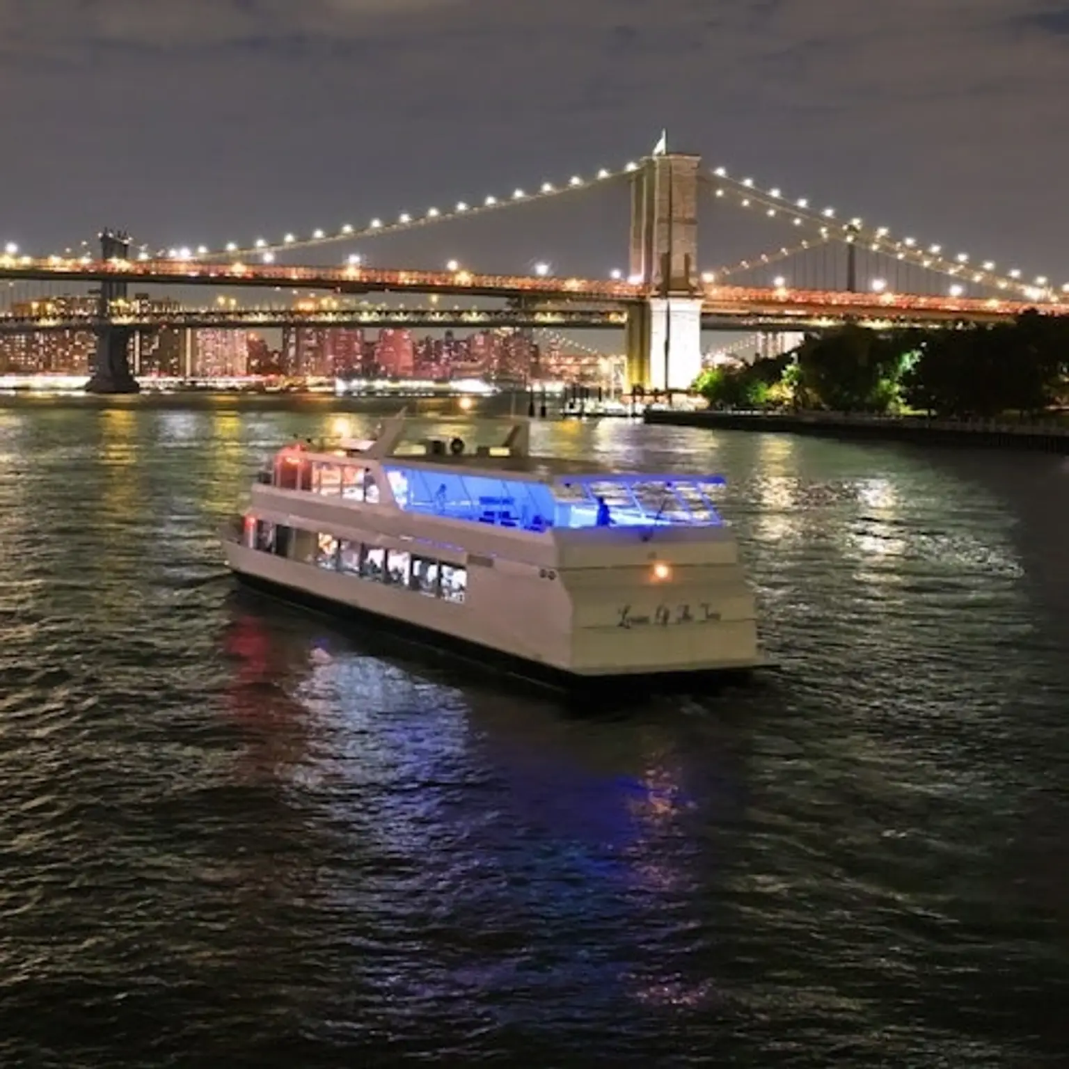 New York: Dinner Cruise + Live Music