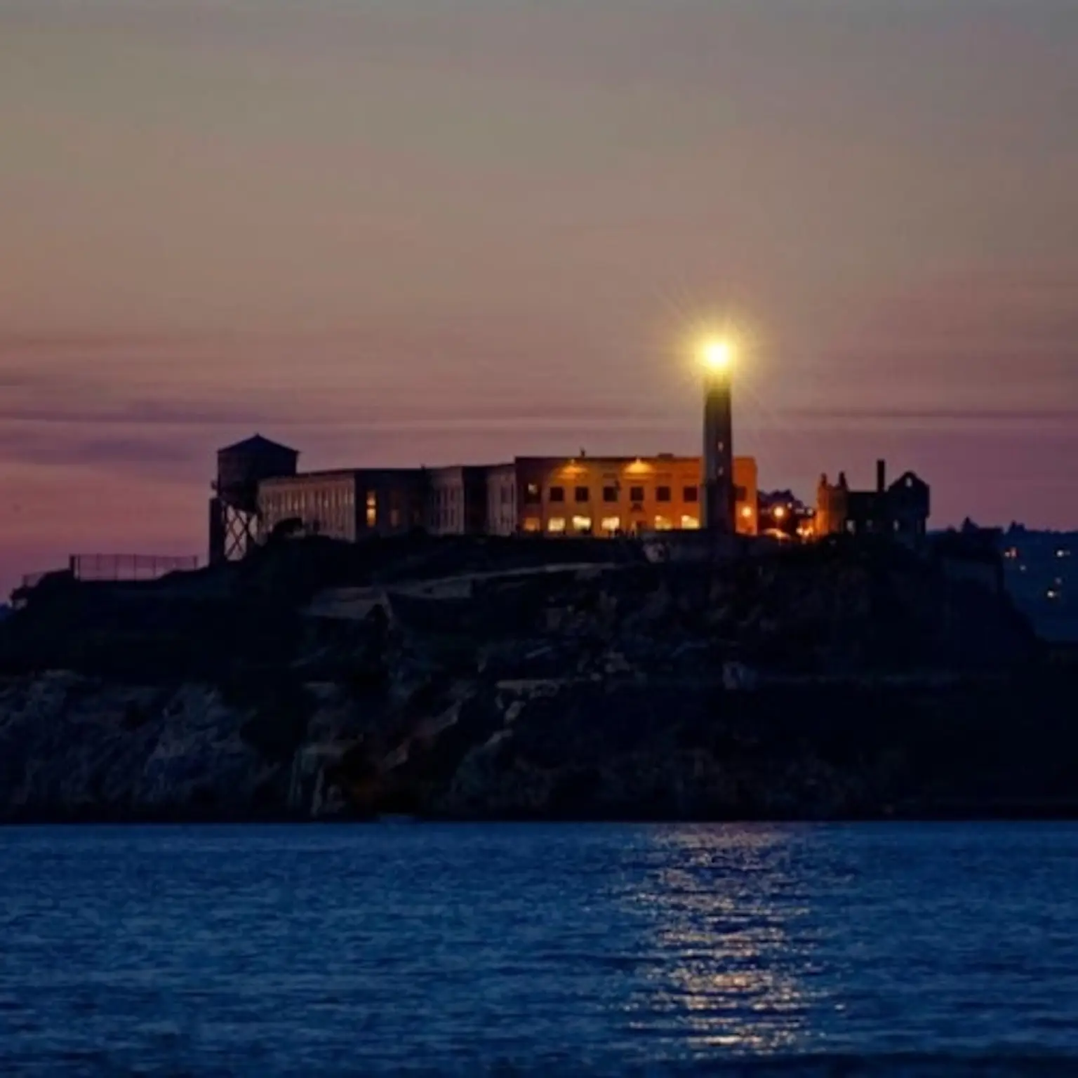 San Francisco: Inside Alcatraz Night Tour + 1-Hour Cruise
