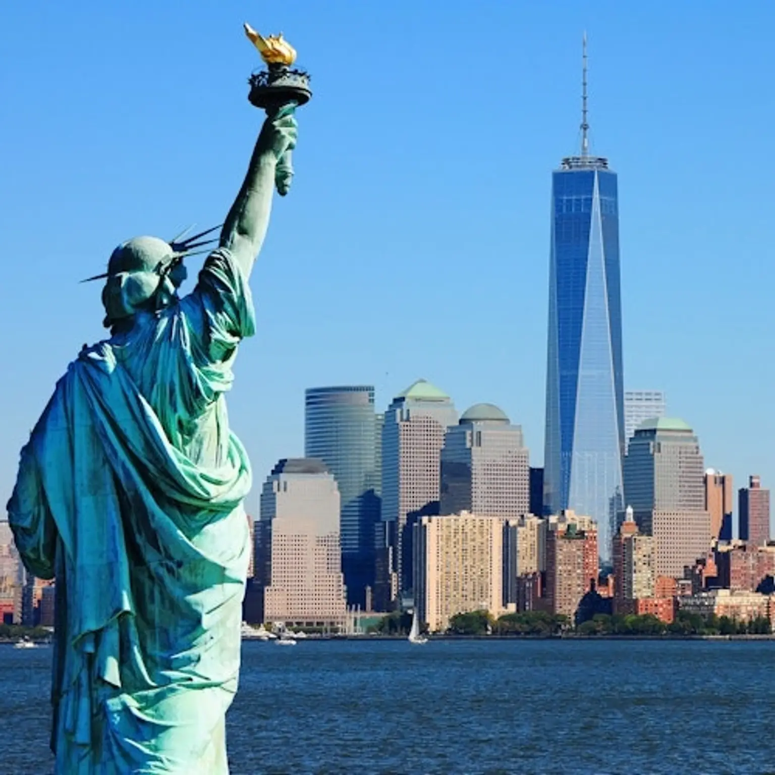 Statue of Liberty & Ellis Island: Entry Ticket + Roundtrip Ferry from Manhattan