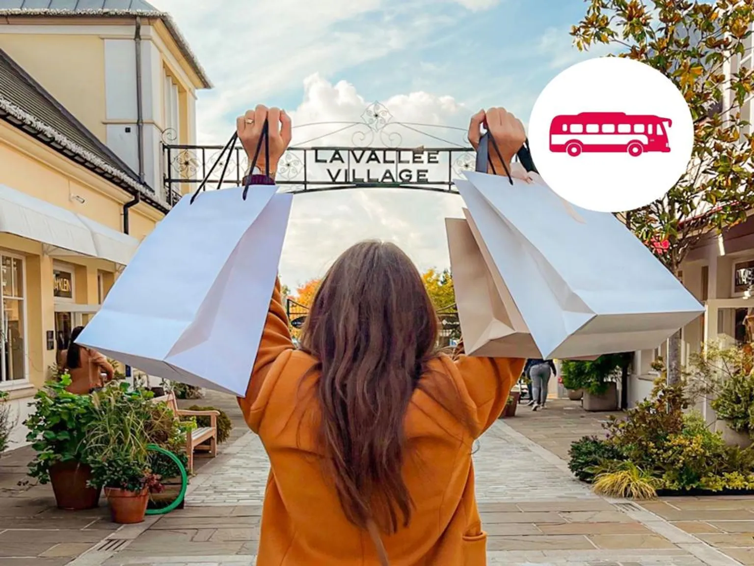 La Vallée Village Outlet Shopping with Round-Trip Transport from Paris