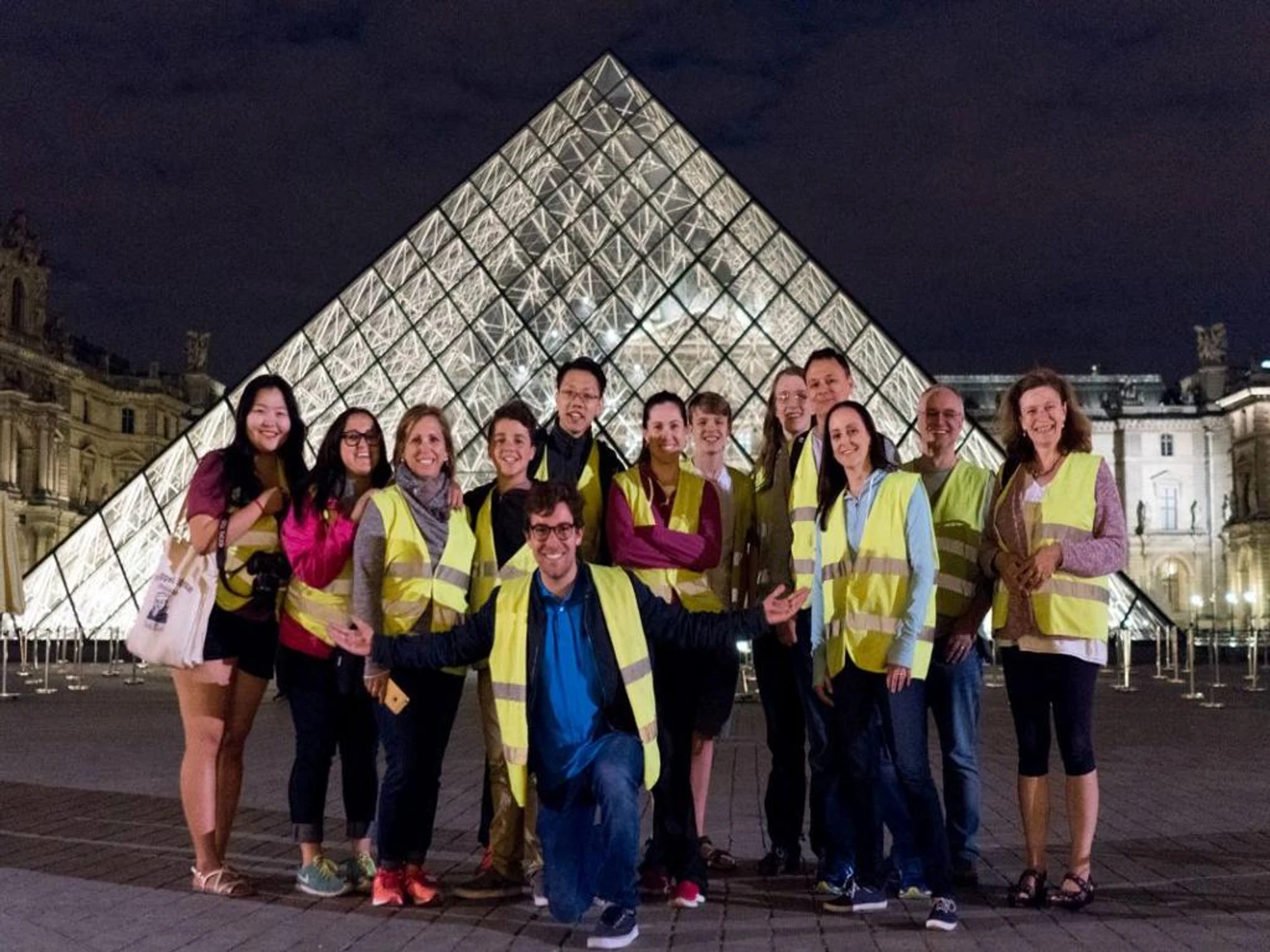 Paris Night Bike Tour and Seine River Cruise