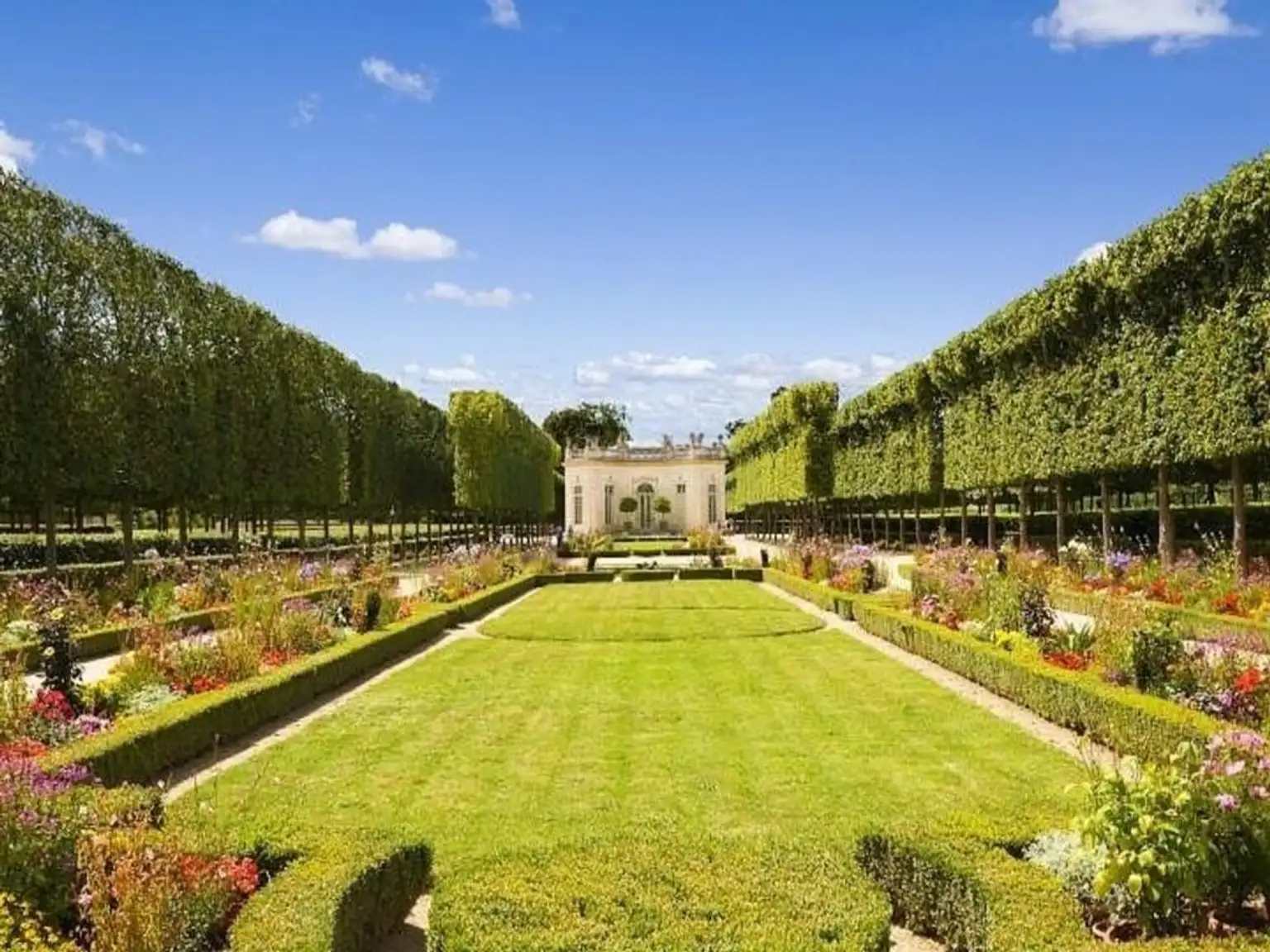 Day Trip to Versailles by Train with Entrance Tickets