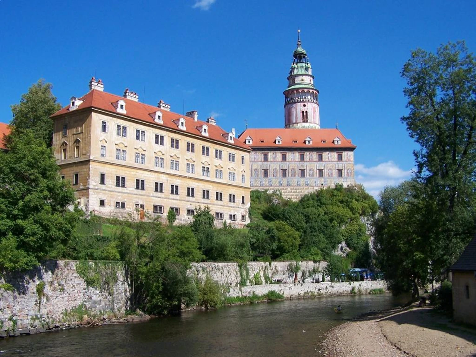 Discover Cesky Krumlov - Full-Day Tour