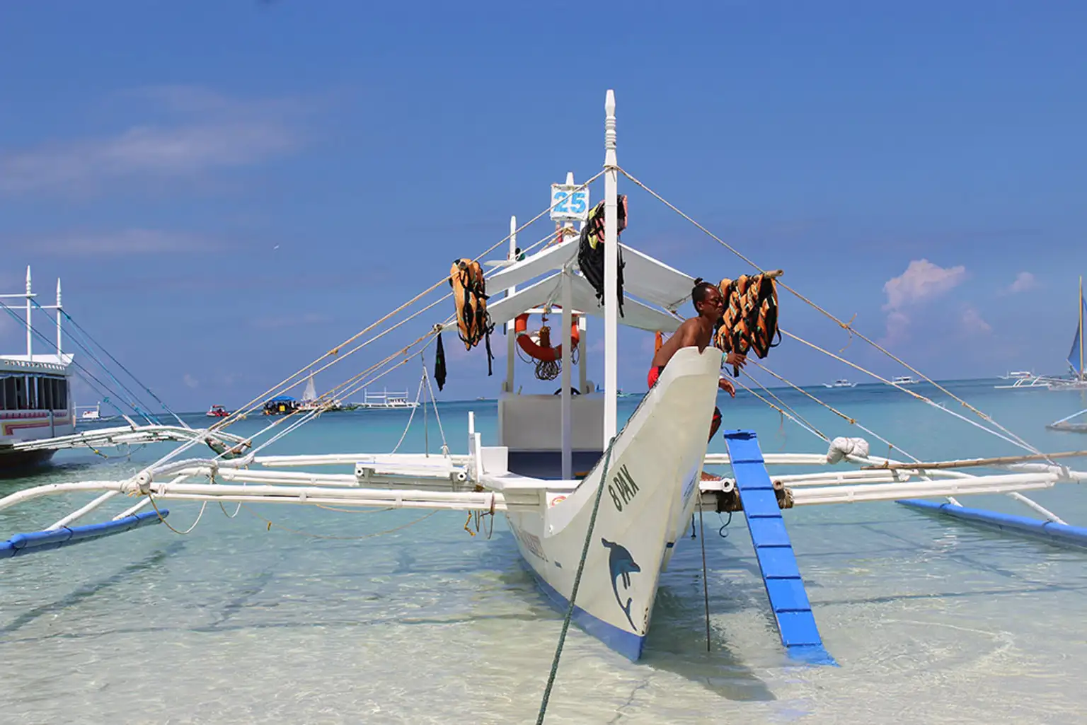 Island Hopping with Snorkelling and Crystal Cave Tour