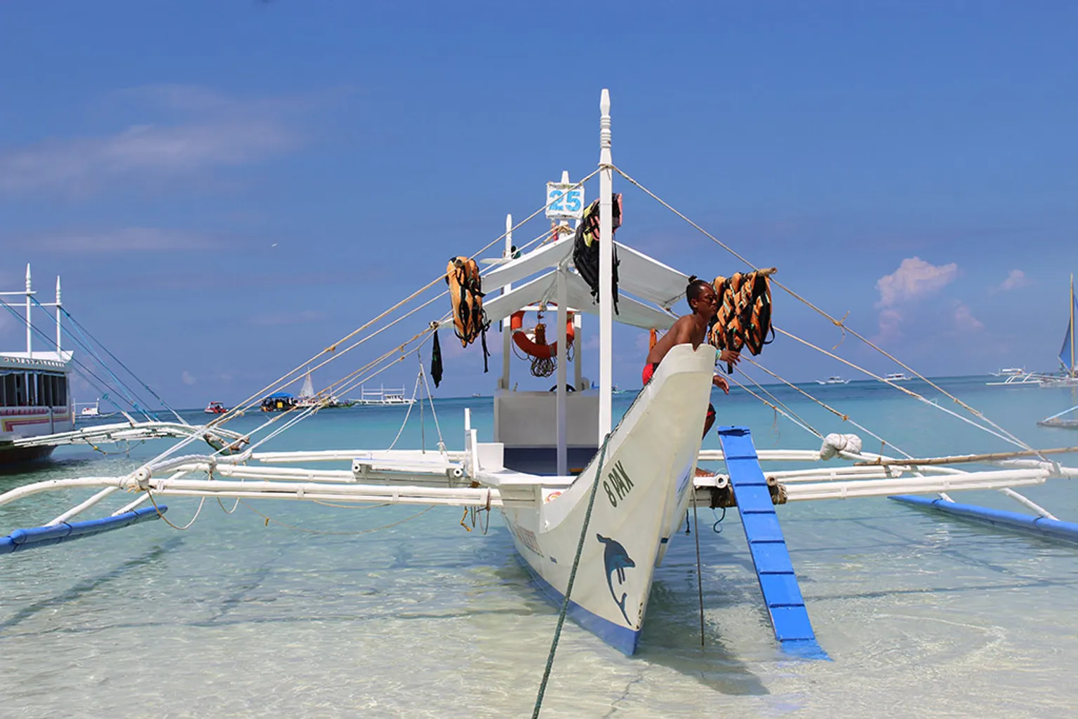 Island Hopping with Snorkelling and Crystal Cave Tour