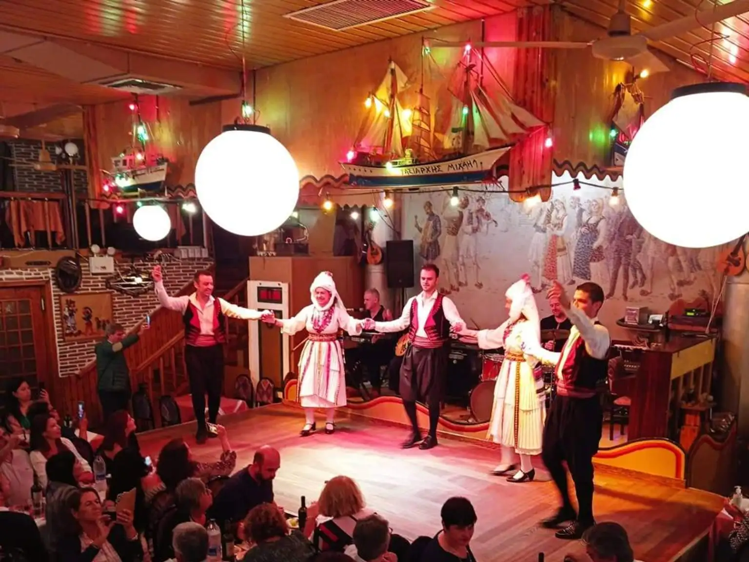 Greek Dancing Show in Plaka with 3-Course Dinner with Hotel Pick-up