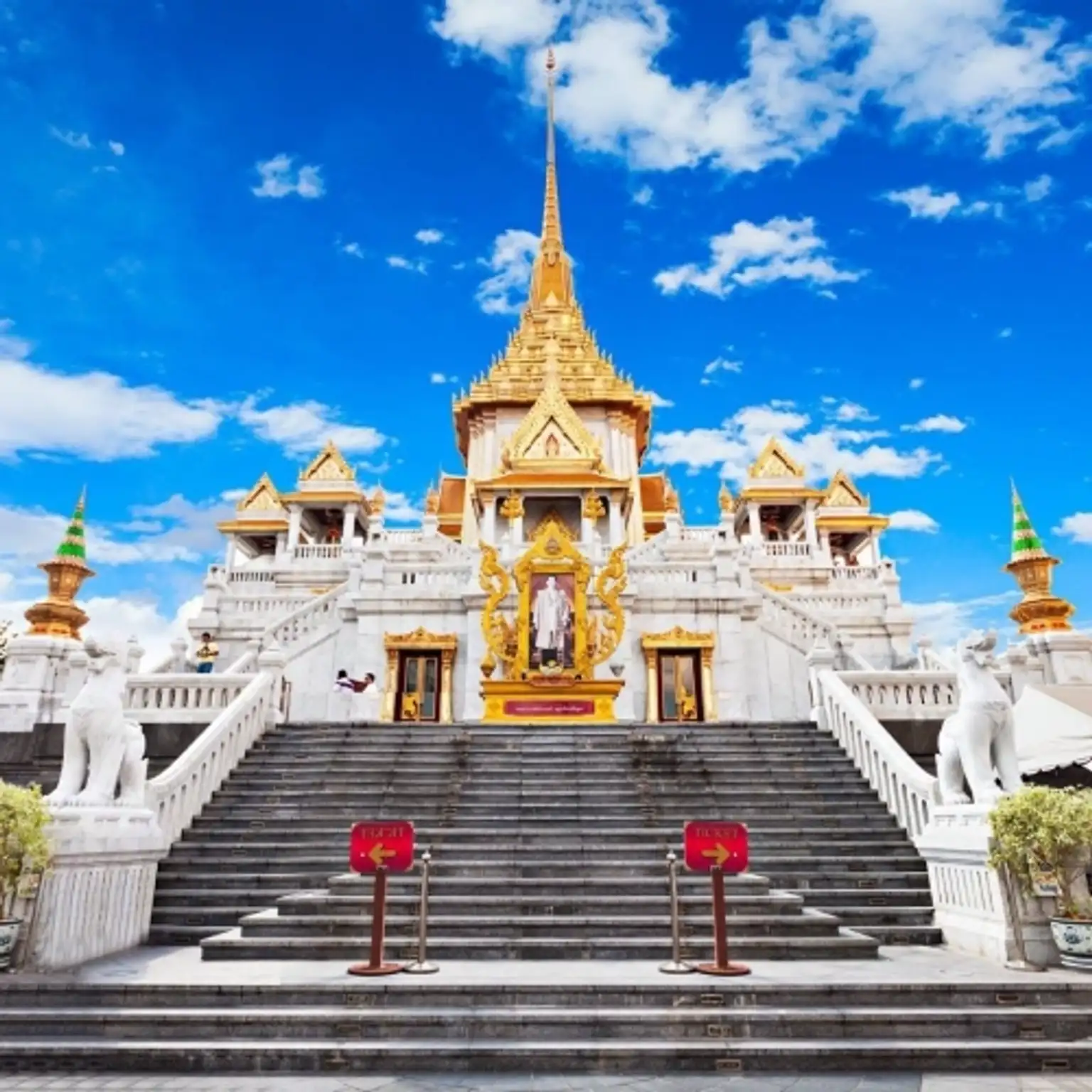 City Tour - Wat Traimit | Wat Mahapruettaram - Gems Gallery