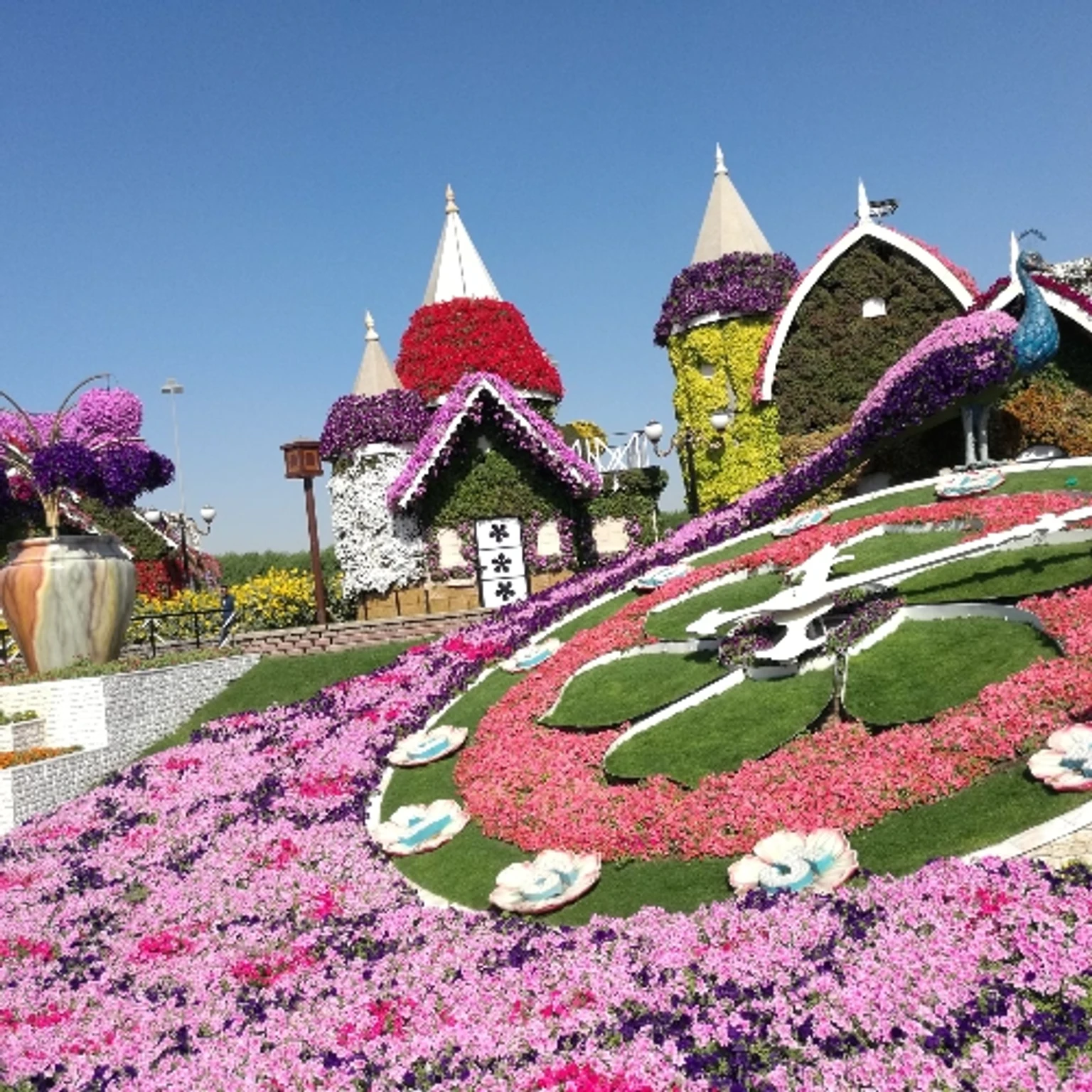 Miracle Garden · Global Village
