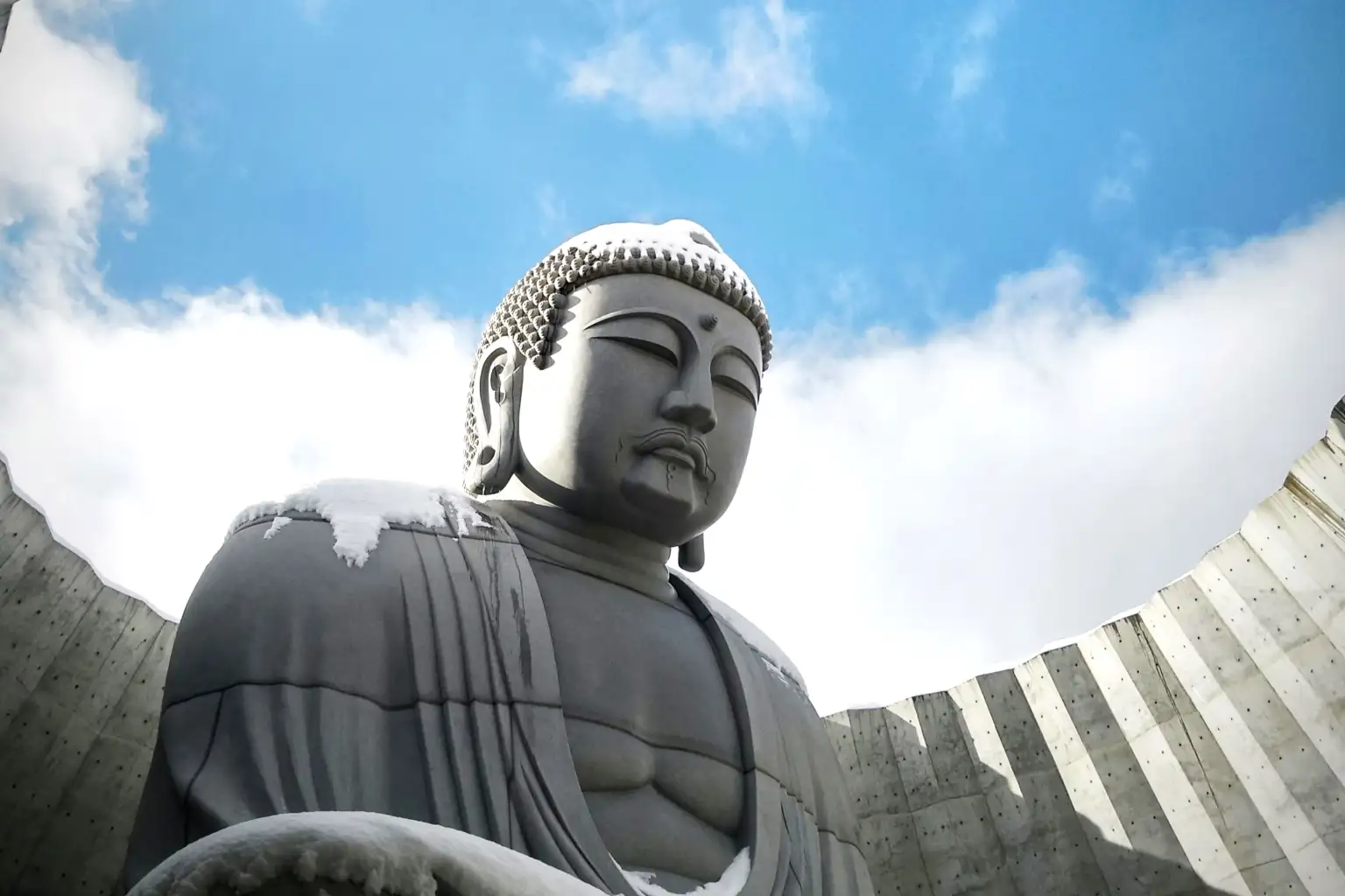 Sapporo Day Tour | Jozankei Onsen | Great Buddha of Hokkaido