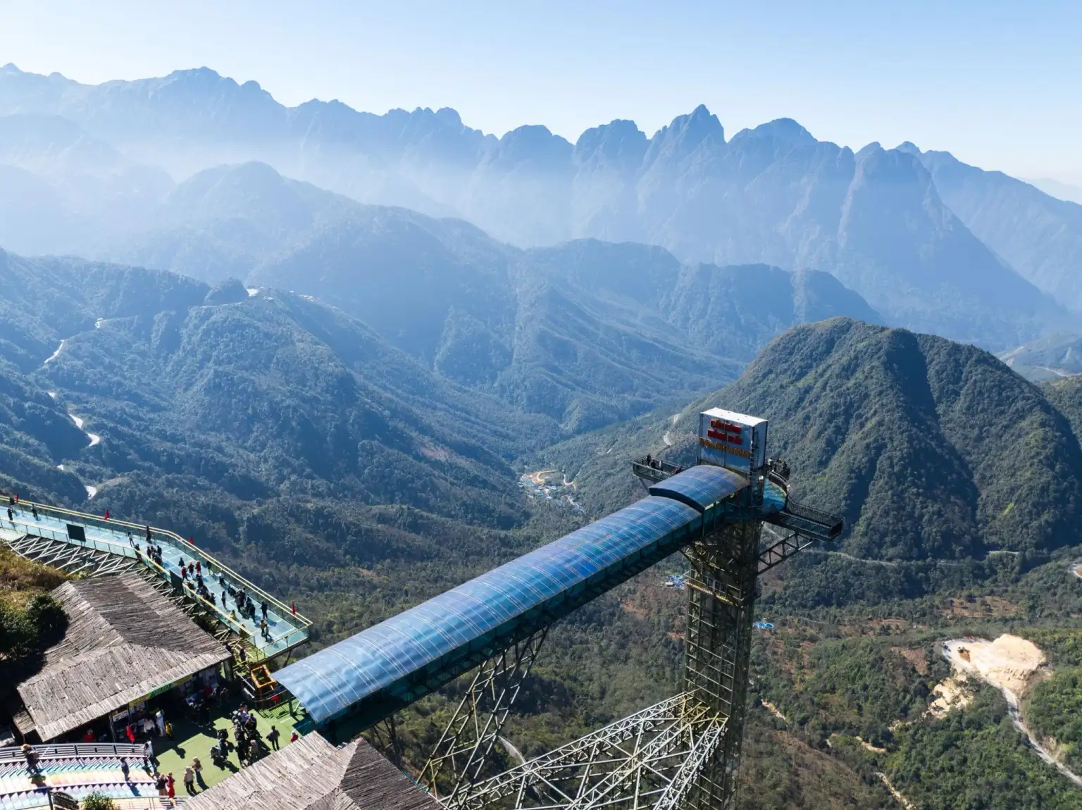 Rong May Glass Bridge | Fansipan Rail