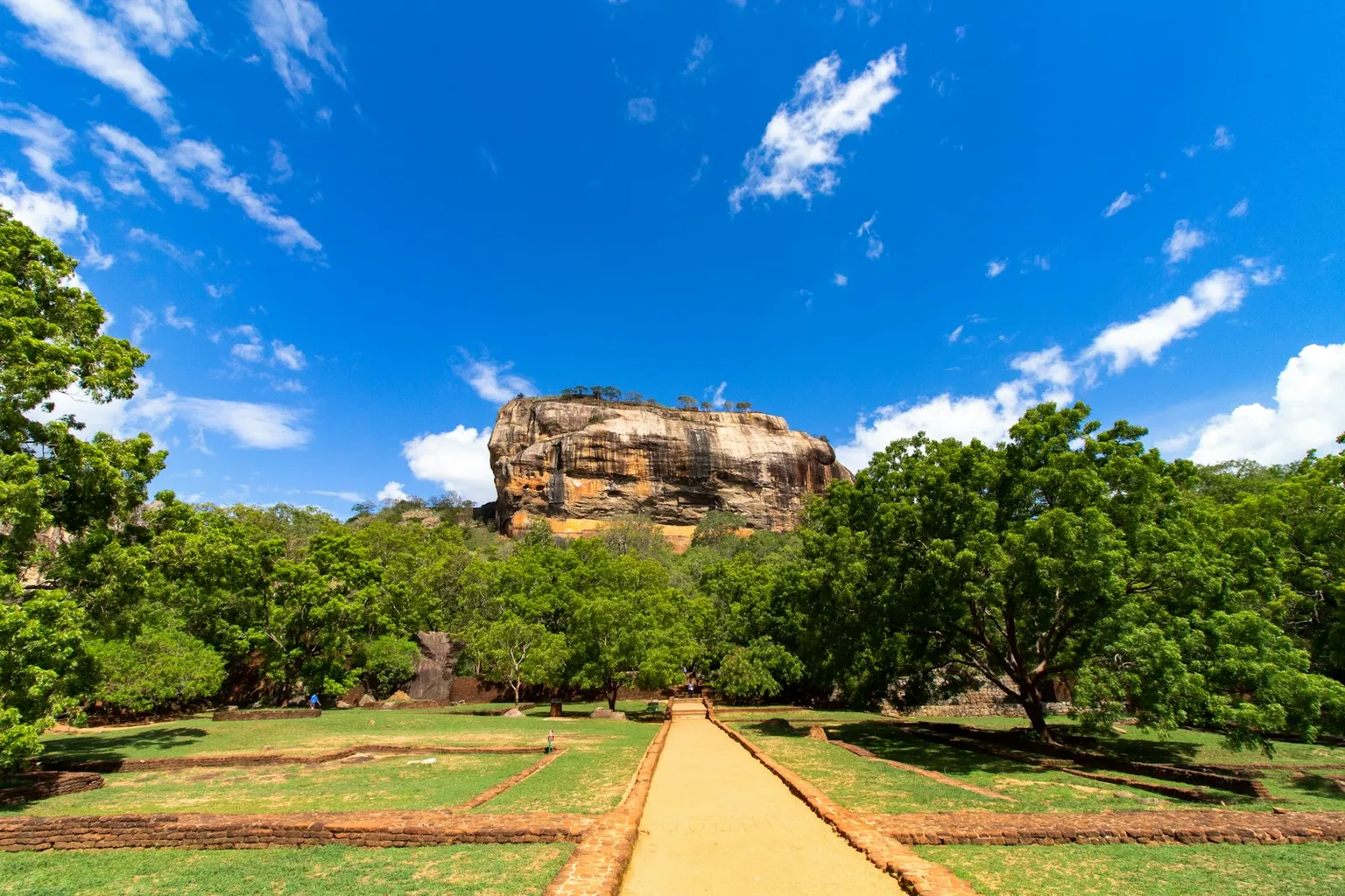 Sri Lanka Tour Packages