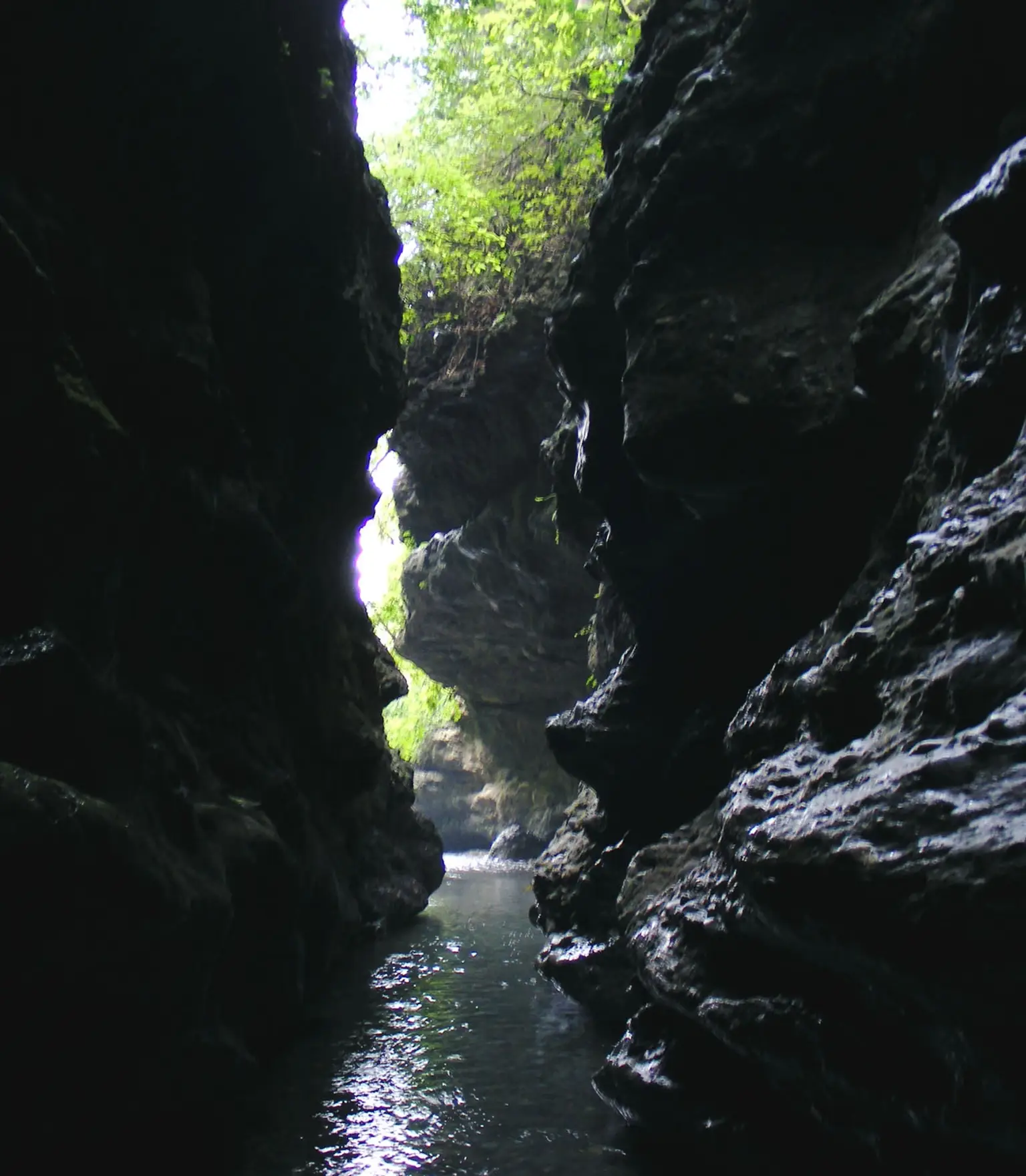 Robber's Cave (Guchhupani)