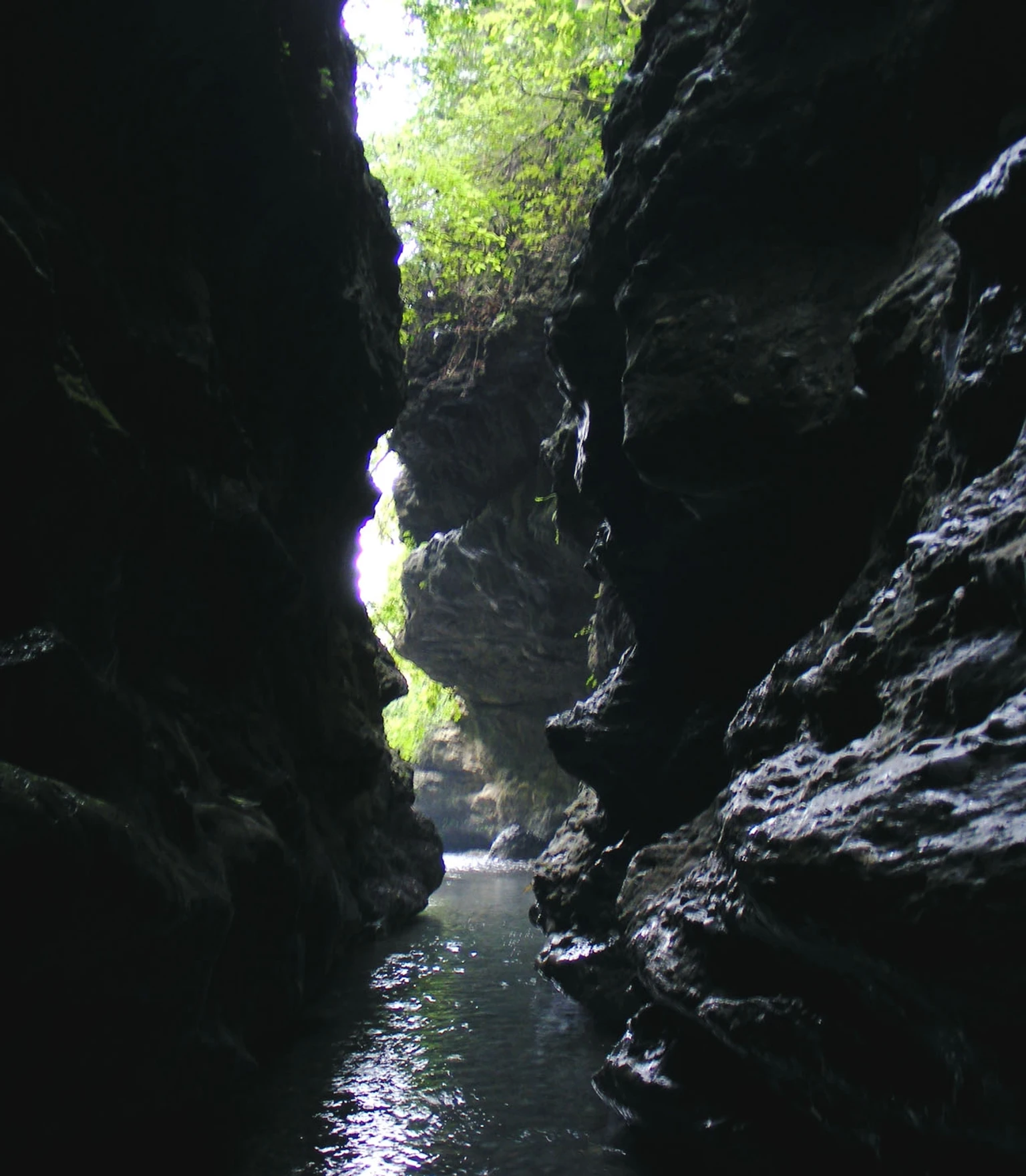 Robber's Cave (Guchhupani)