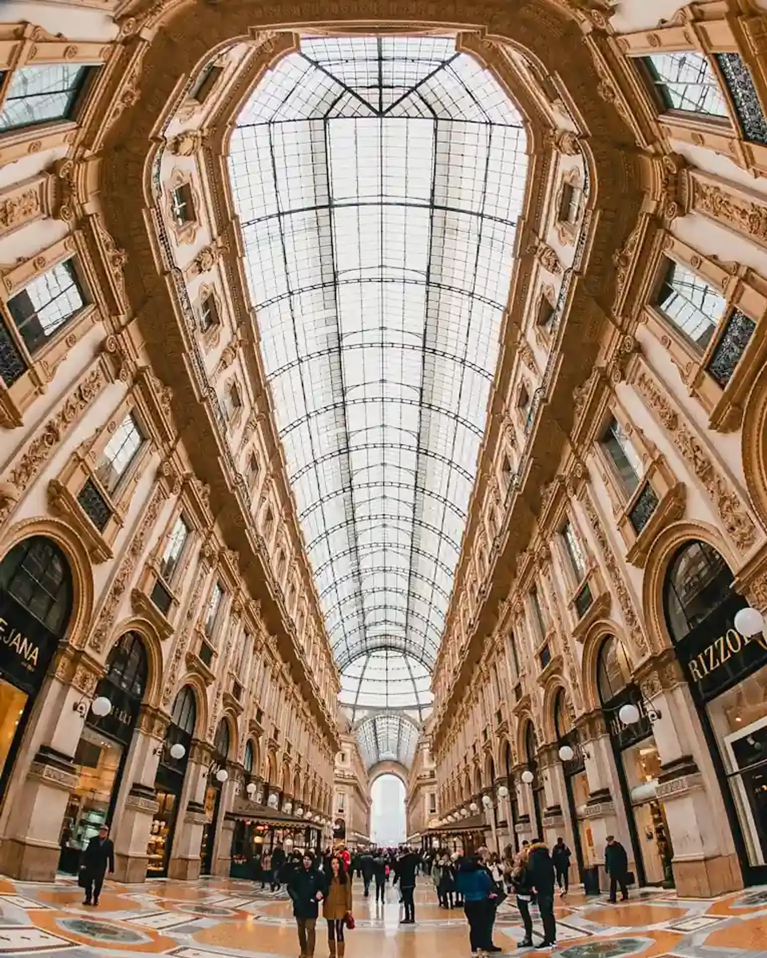 The Galleria Shopping & Leisure Day