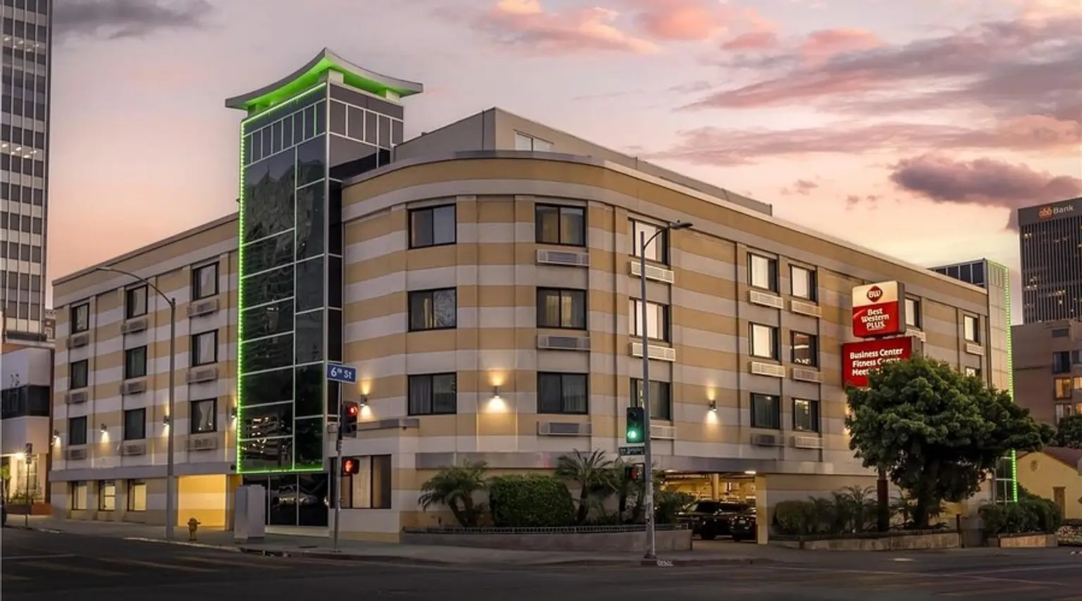 Best western Plus La Mid town Hotel or similar