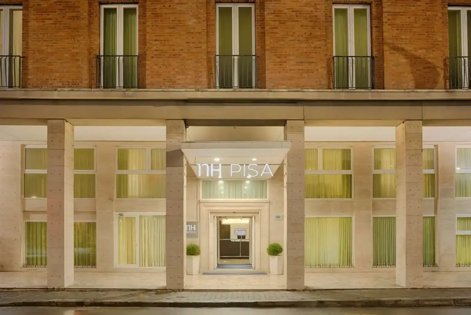 NH Pisa , B&B Pisa or similar