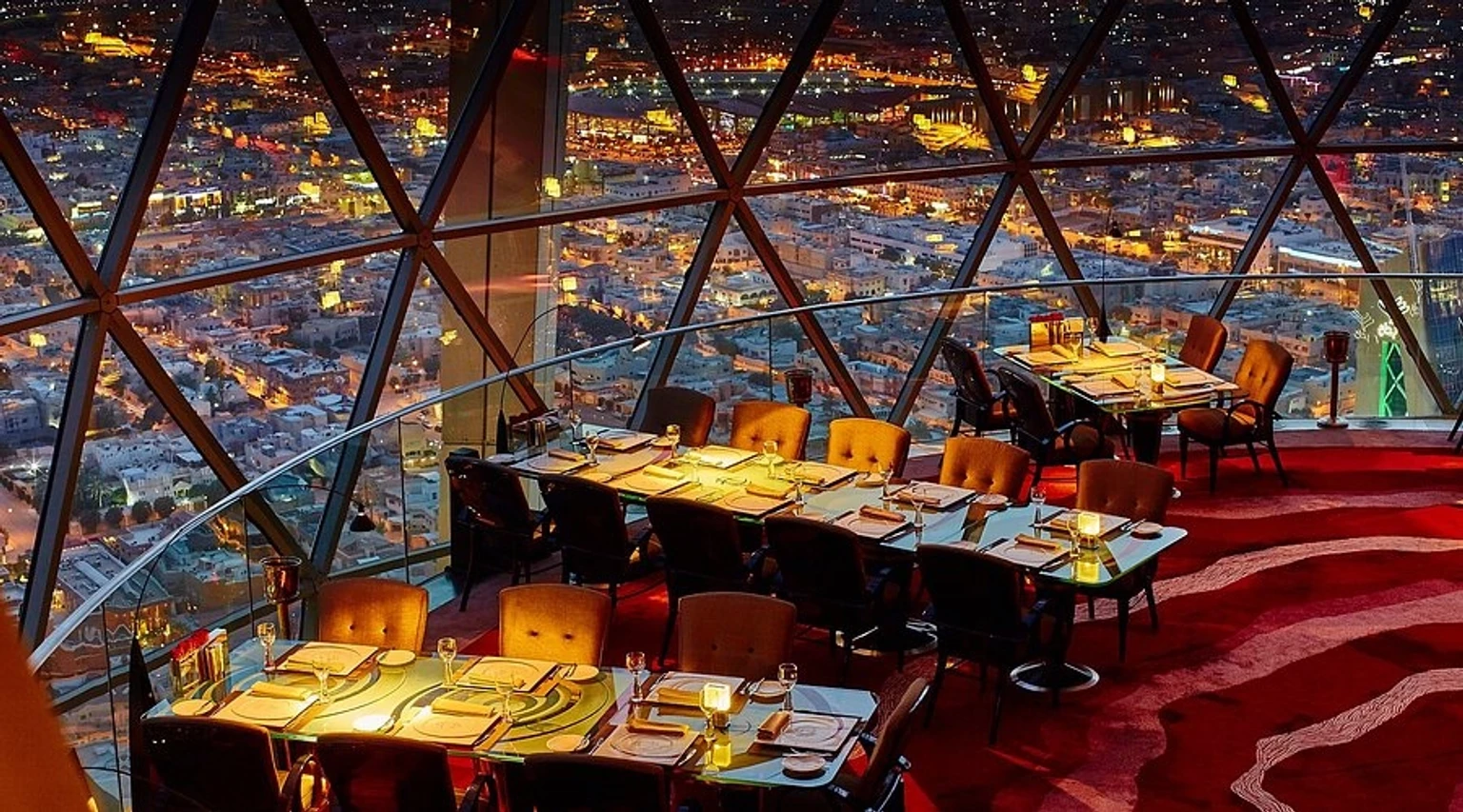 Fine dining experience at The Globe in Riyadh