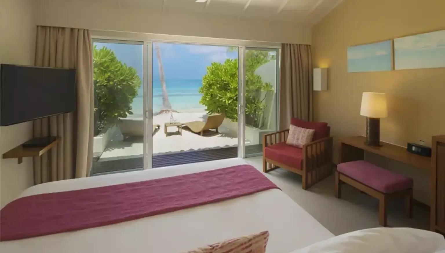 Room Upgrade to Lagoon View Beach Villa with Swirl Pool (Meal Plan: Full Board)