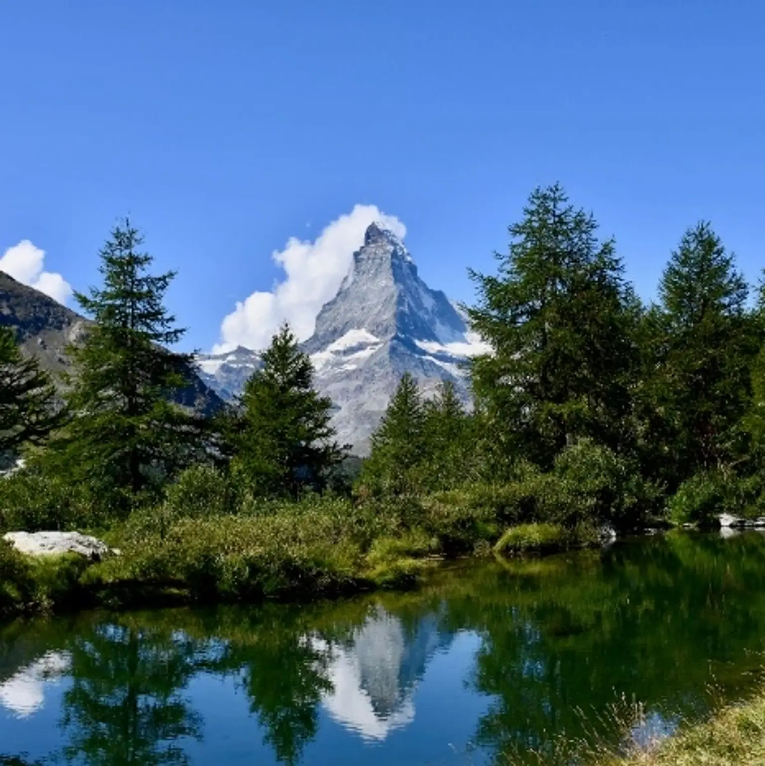 Scenic holiday packages showcasing beautiful Swiss landscapes and European charm.