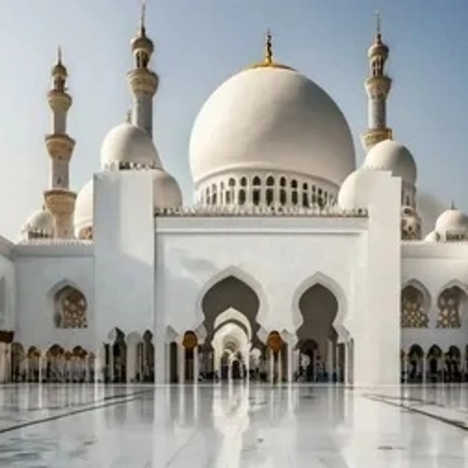 Holiday packages showcasing luxurious experiences in Abu Dhabi, featuring iconic landmarks and stunning landscapes.