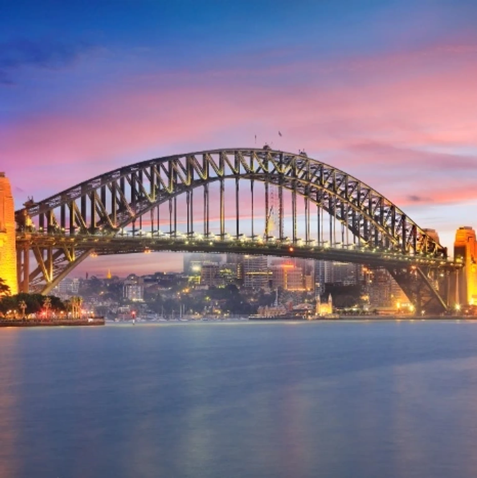 Stunning holiday packages showcasing Australia's beautiful landscapes and travel experiences.