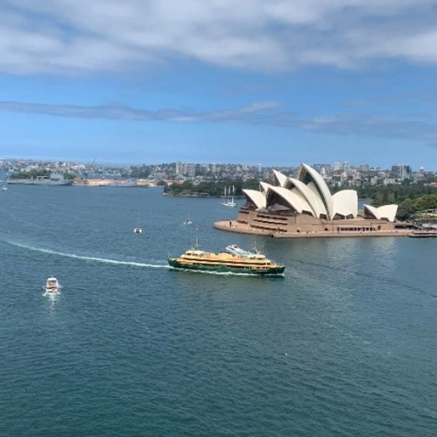 Holiday packages showcasing scenic Australian landscapes and vibrant wildlife.