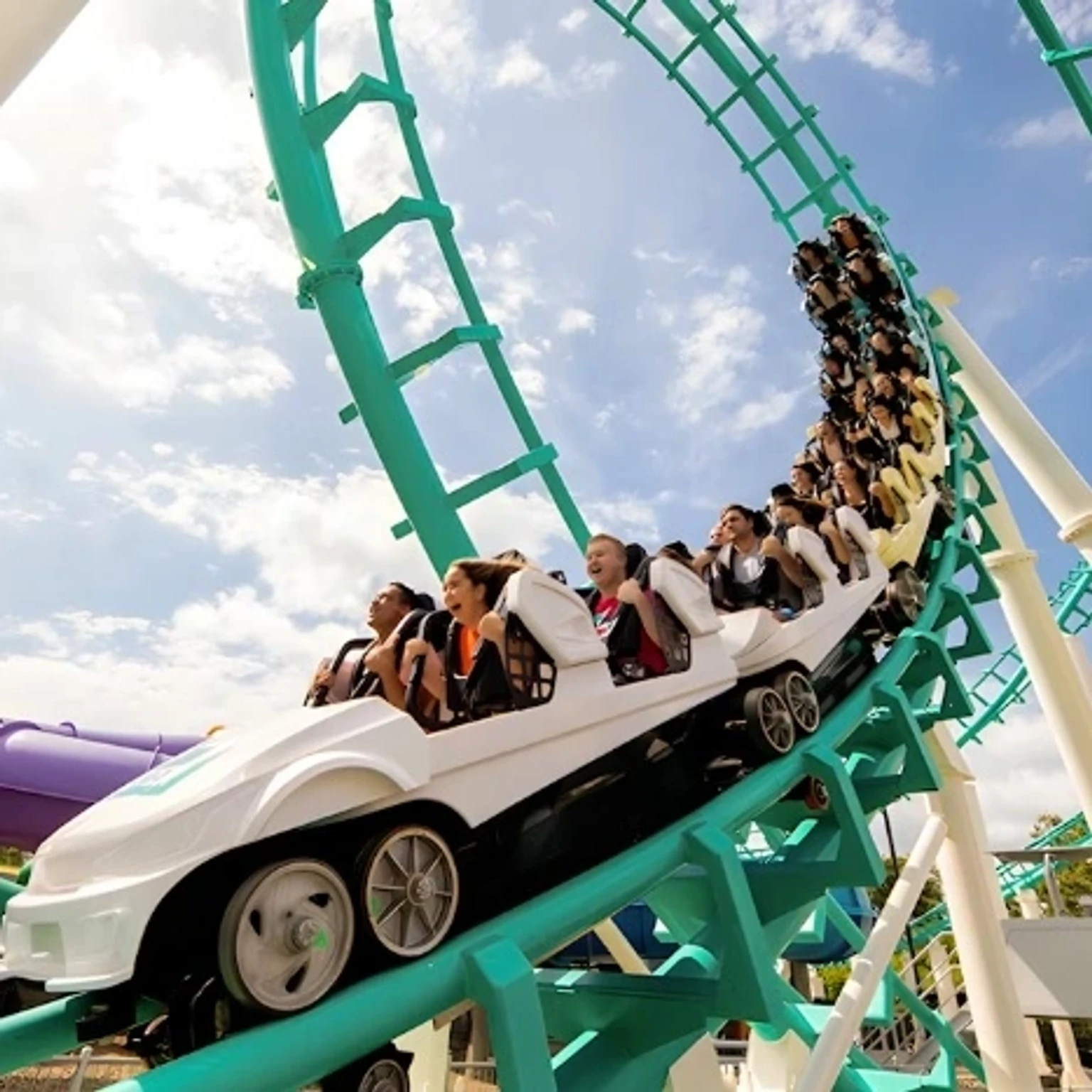 Stunning holiday packages showcasing breathtaking Australian landscapes and attractions.