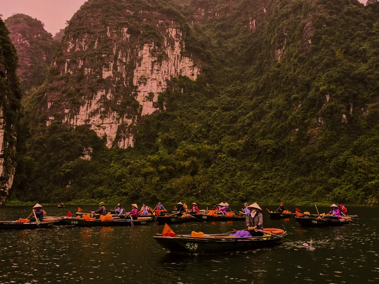 Best of Vietnam with the Crew