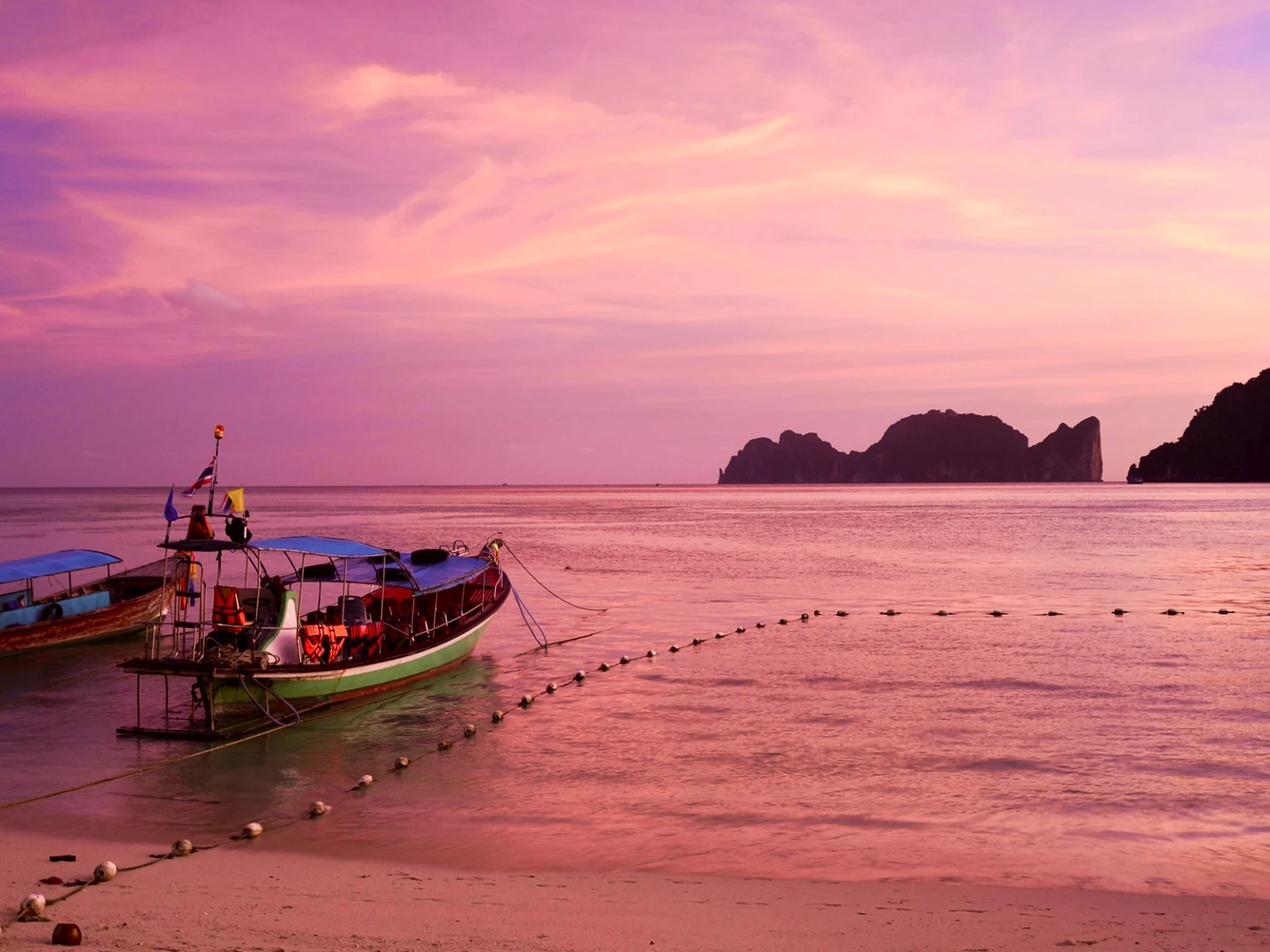 Chill & Thrill in Thailand