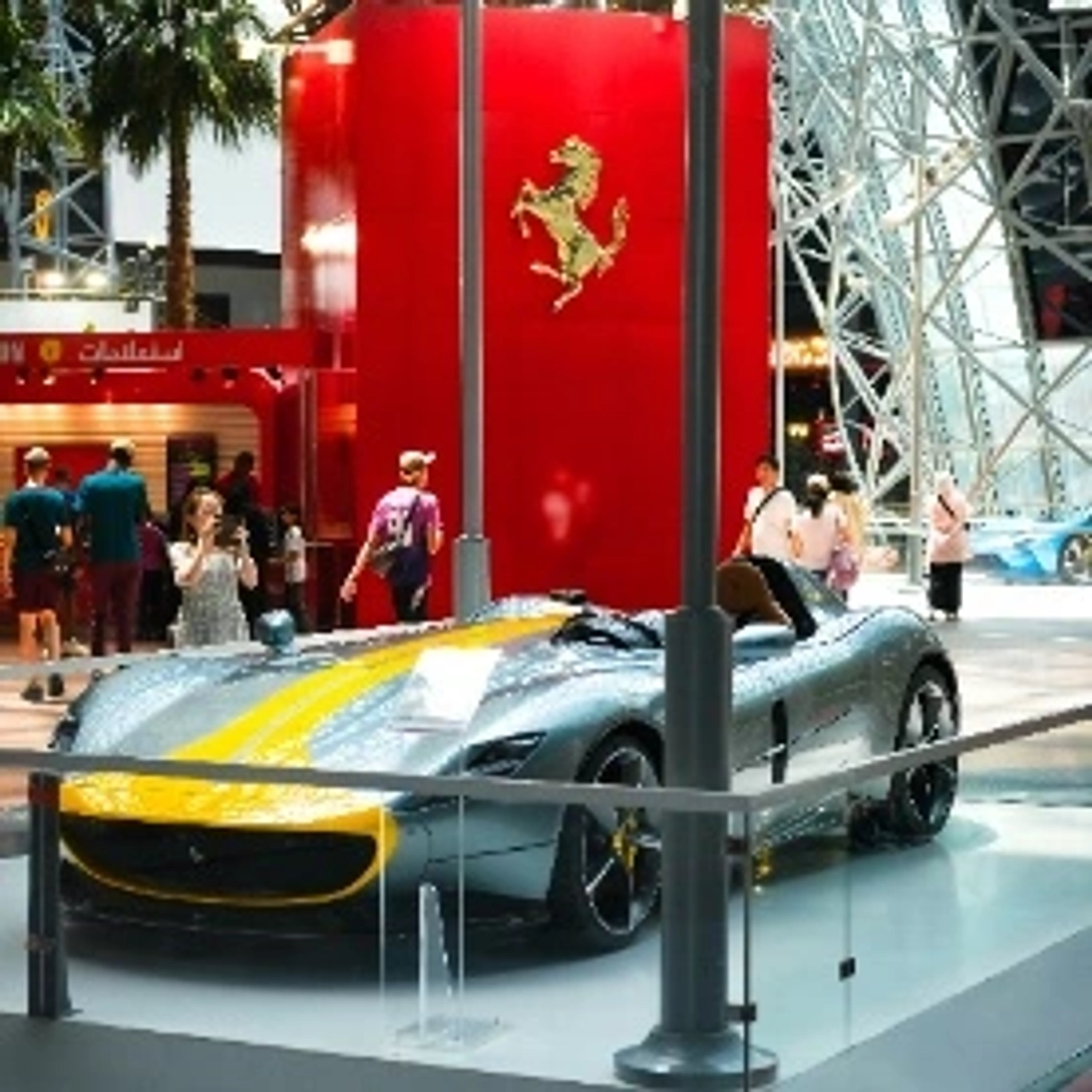 Stunning Dubai holiday package showcasing luxury accommodations and vibrant cityscape.