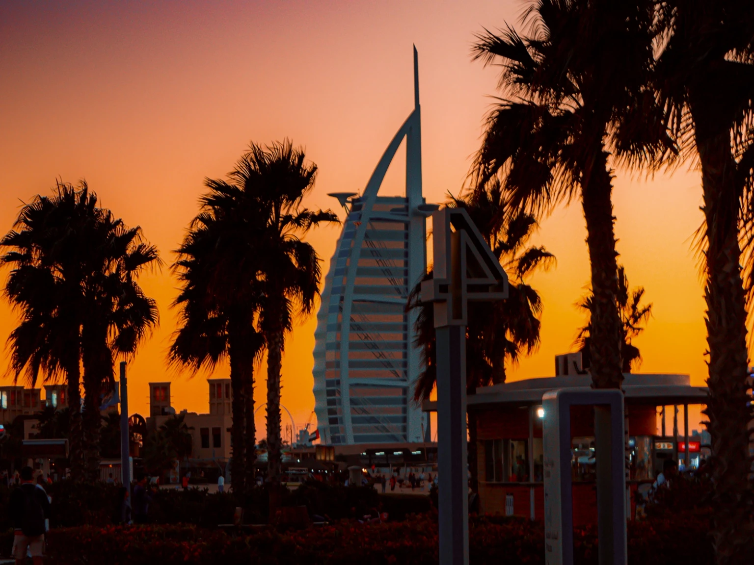 Dubai Love Escape