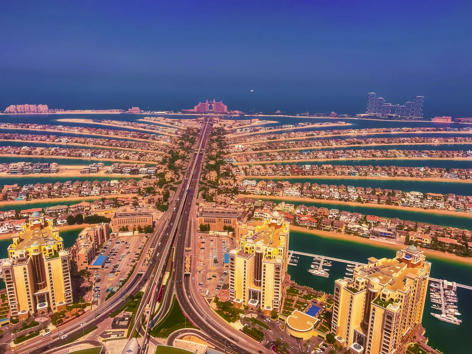 Dubai Serenity