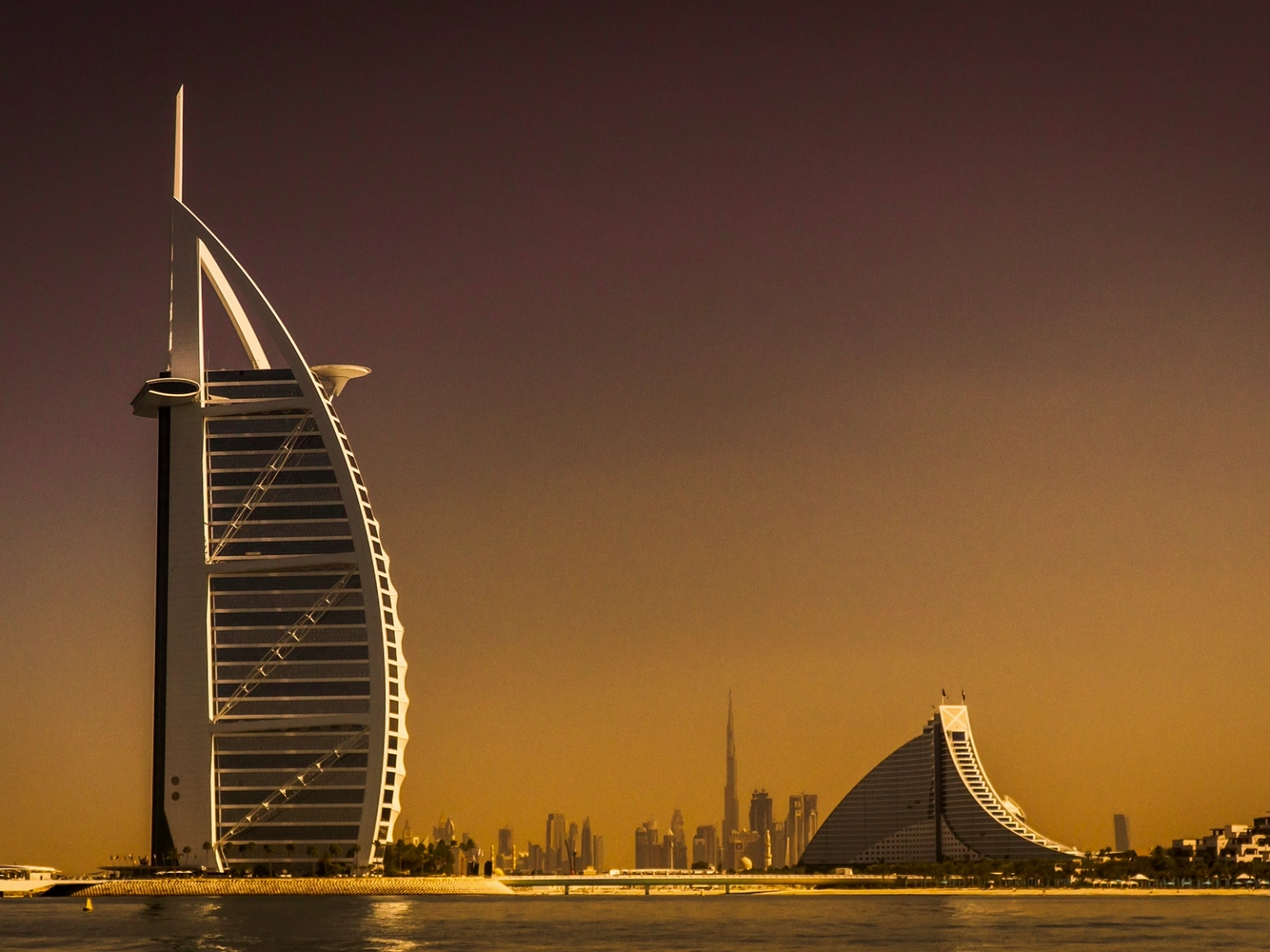 Dubai to Abu Dhabi Road Romance