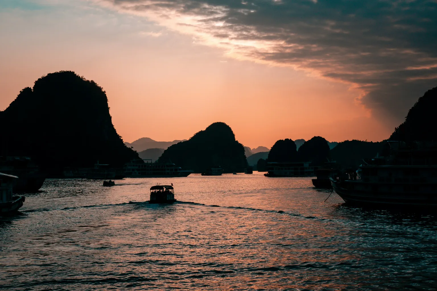Hanoi & Da Nang Cultural Escape