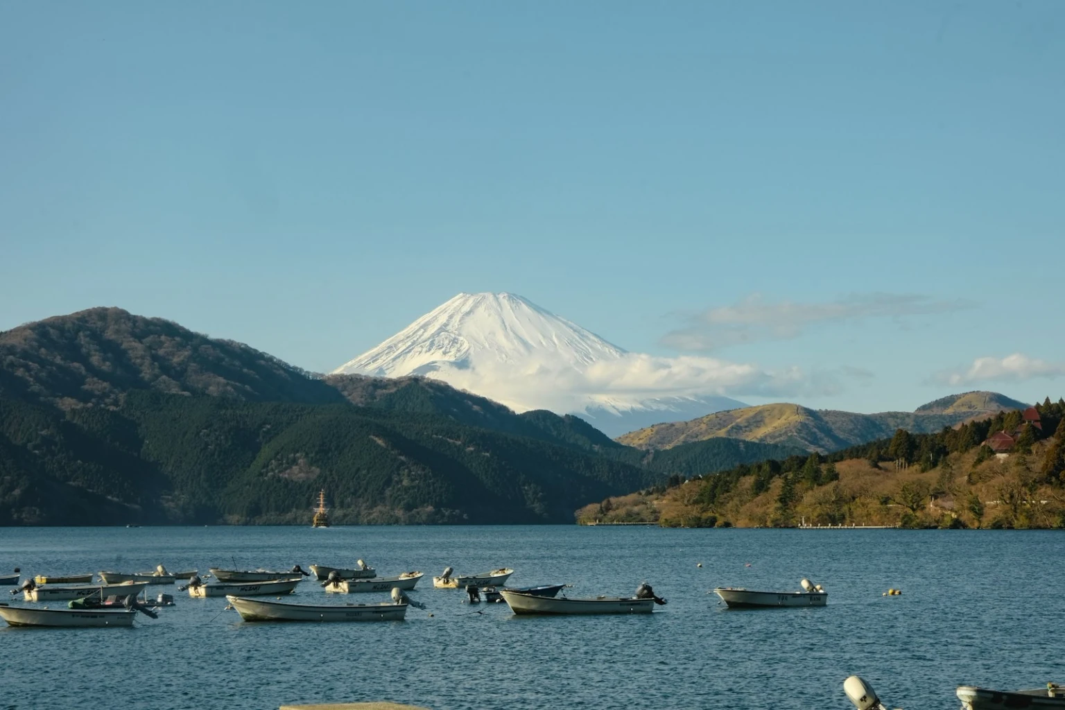 japan_lakes_ht_package_pages_XBfHhxstkbg.jpg