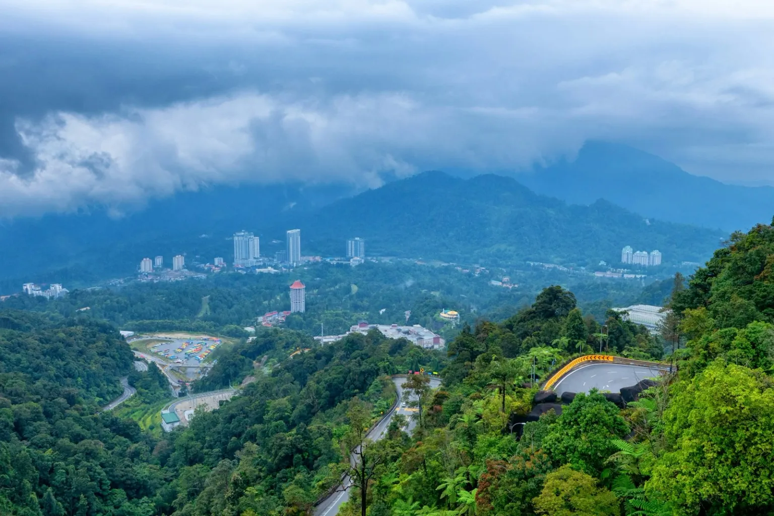 malaysia_mountain_ht_category_pages_aEi2UVEbw-c.jpg