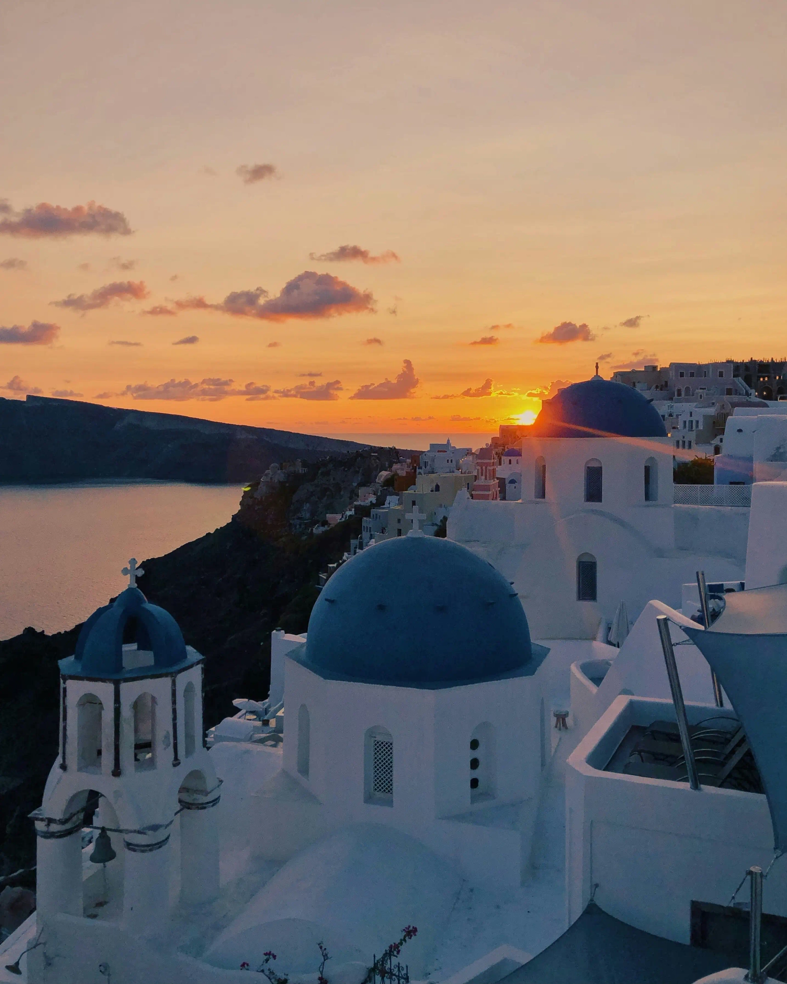 Beautiful holiday packages showcasing stunning European landscapes and cultural experiences.