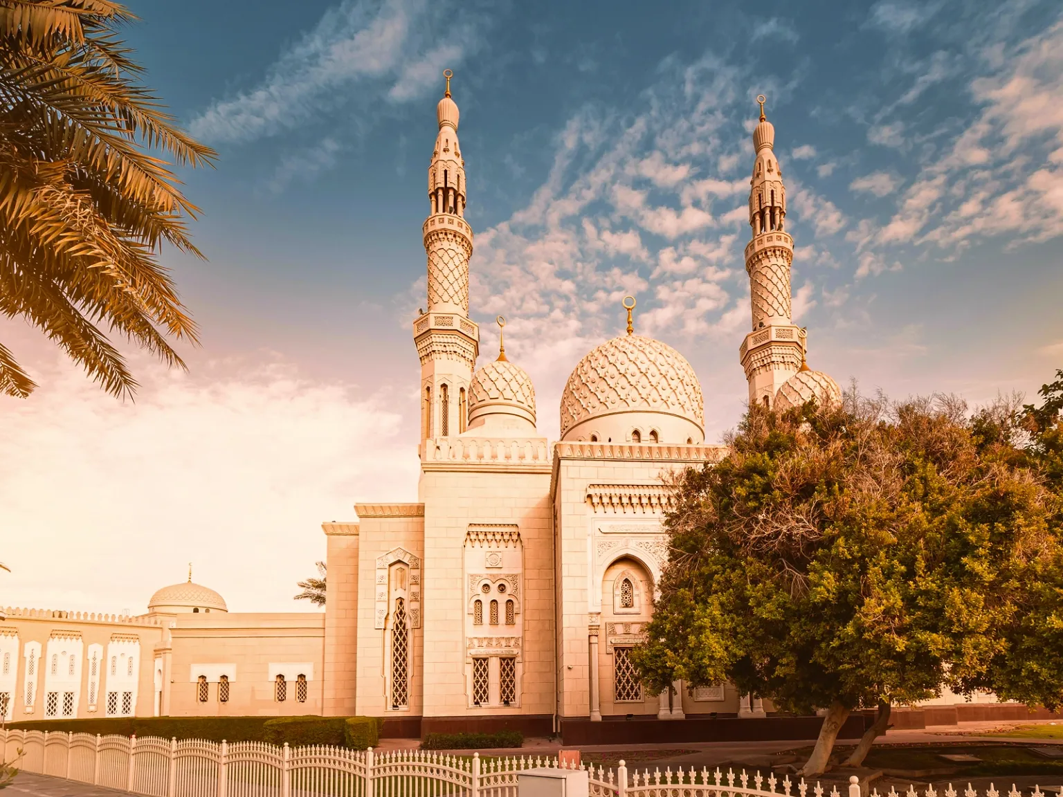 Mosques & Temples of the UAE