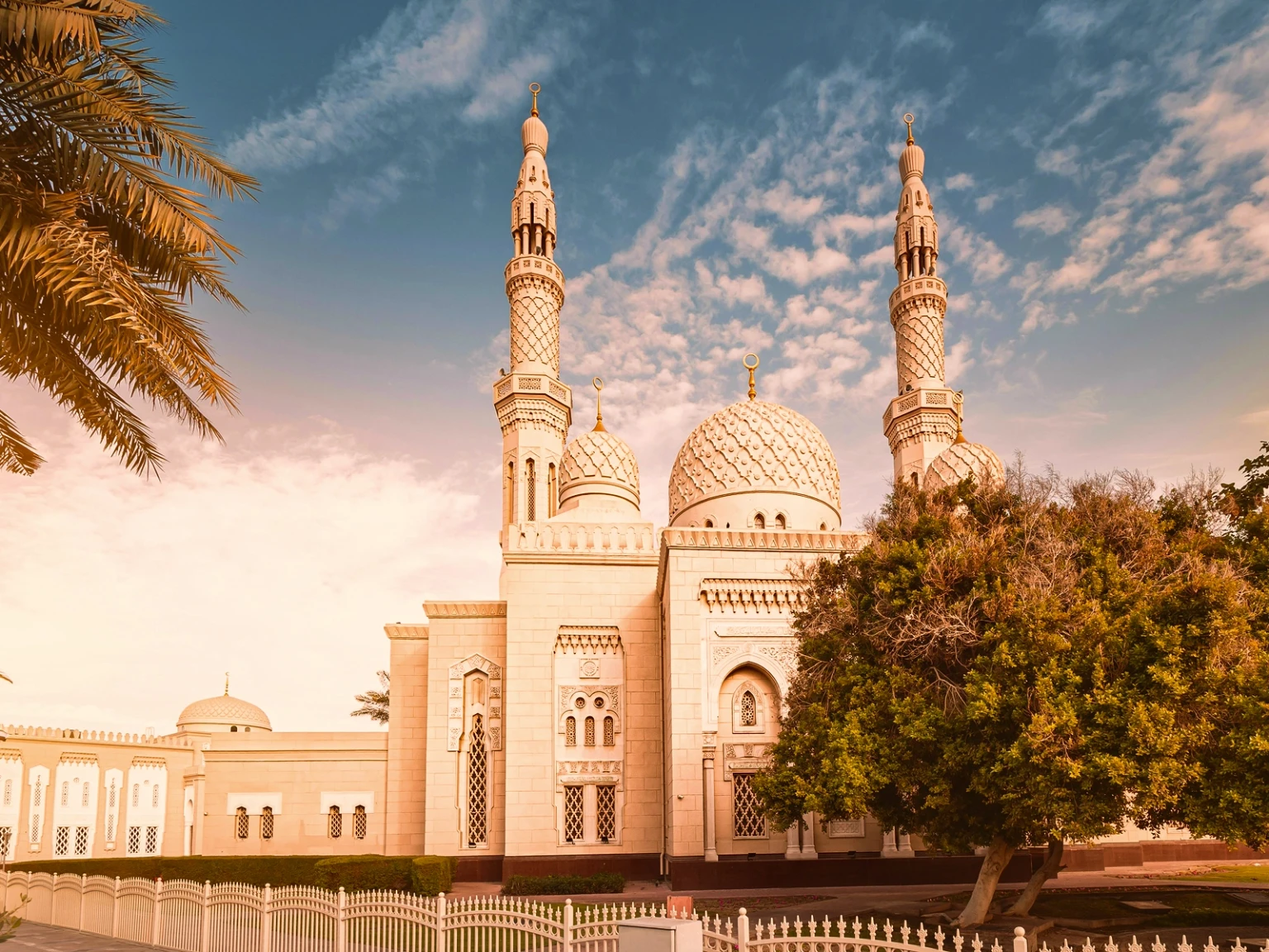 Mosques & Temples of the UAE