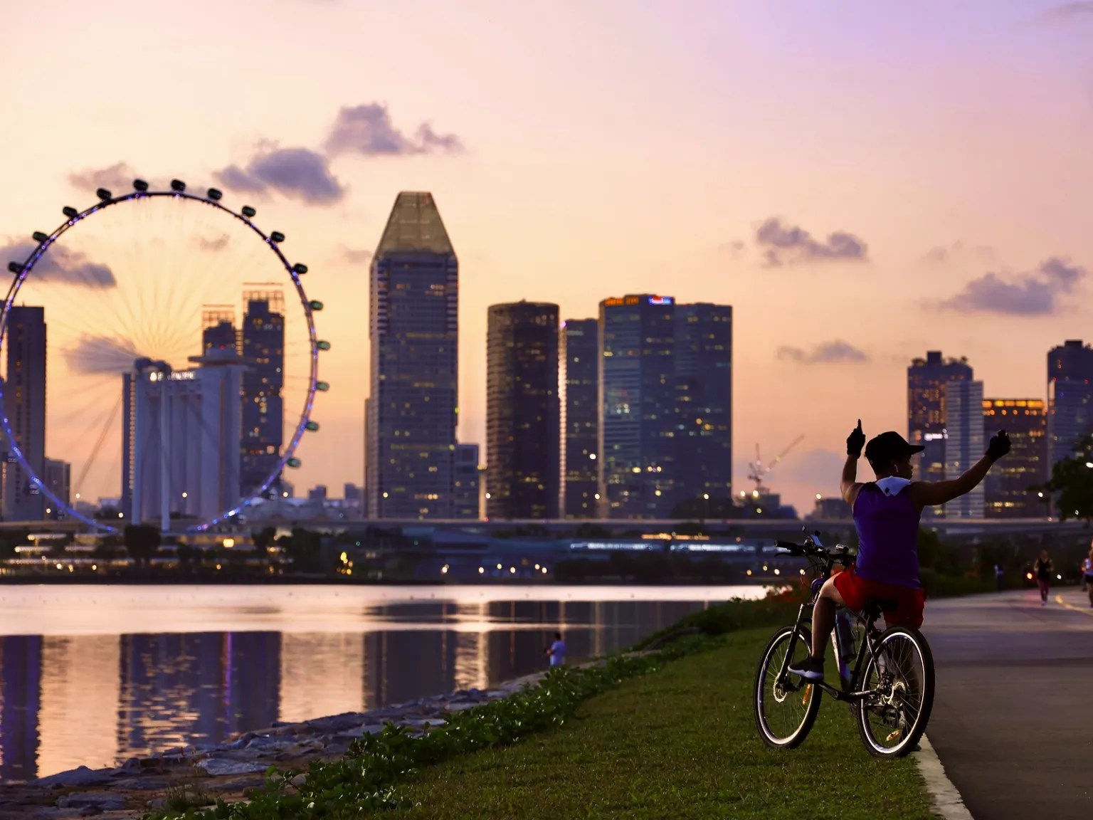Singapore Skyline Explorer