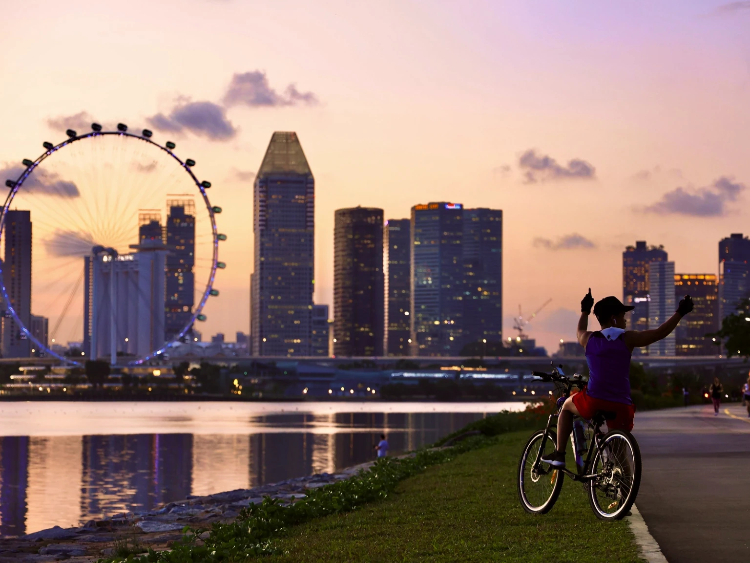 Singapore Skyline Explorer