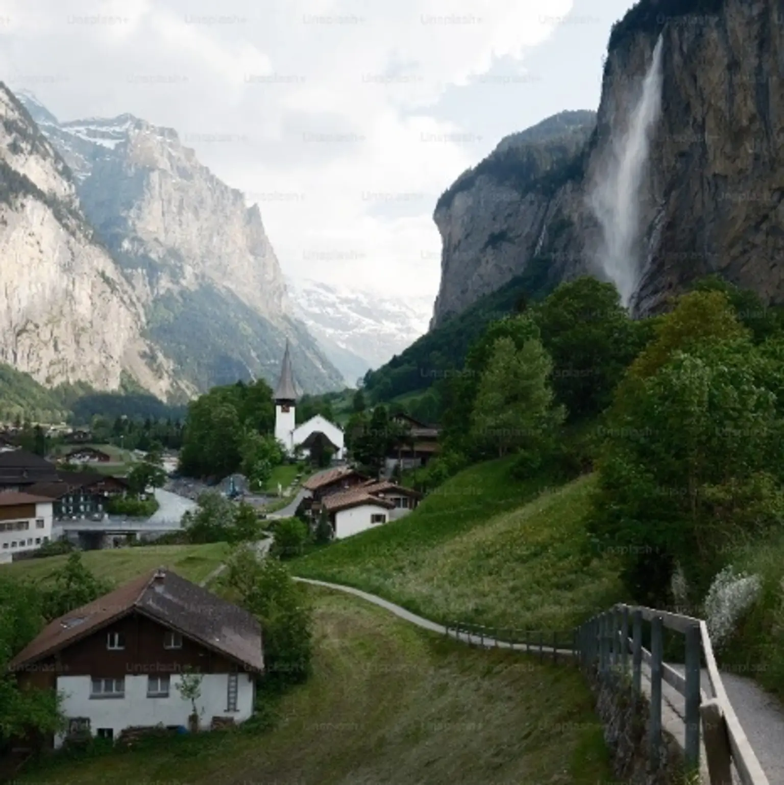 Stunning holiday packages showcasing picturesque landscapes and attractions in Switzerland, Europe.
