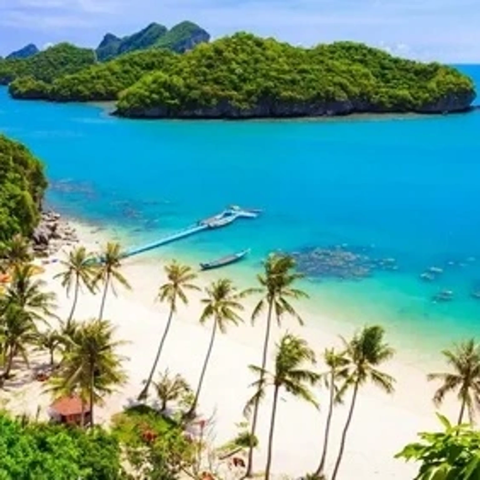 Tropical holiday packages showcasing beautiful beaches and vibrant culture in Thailand.