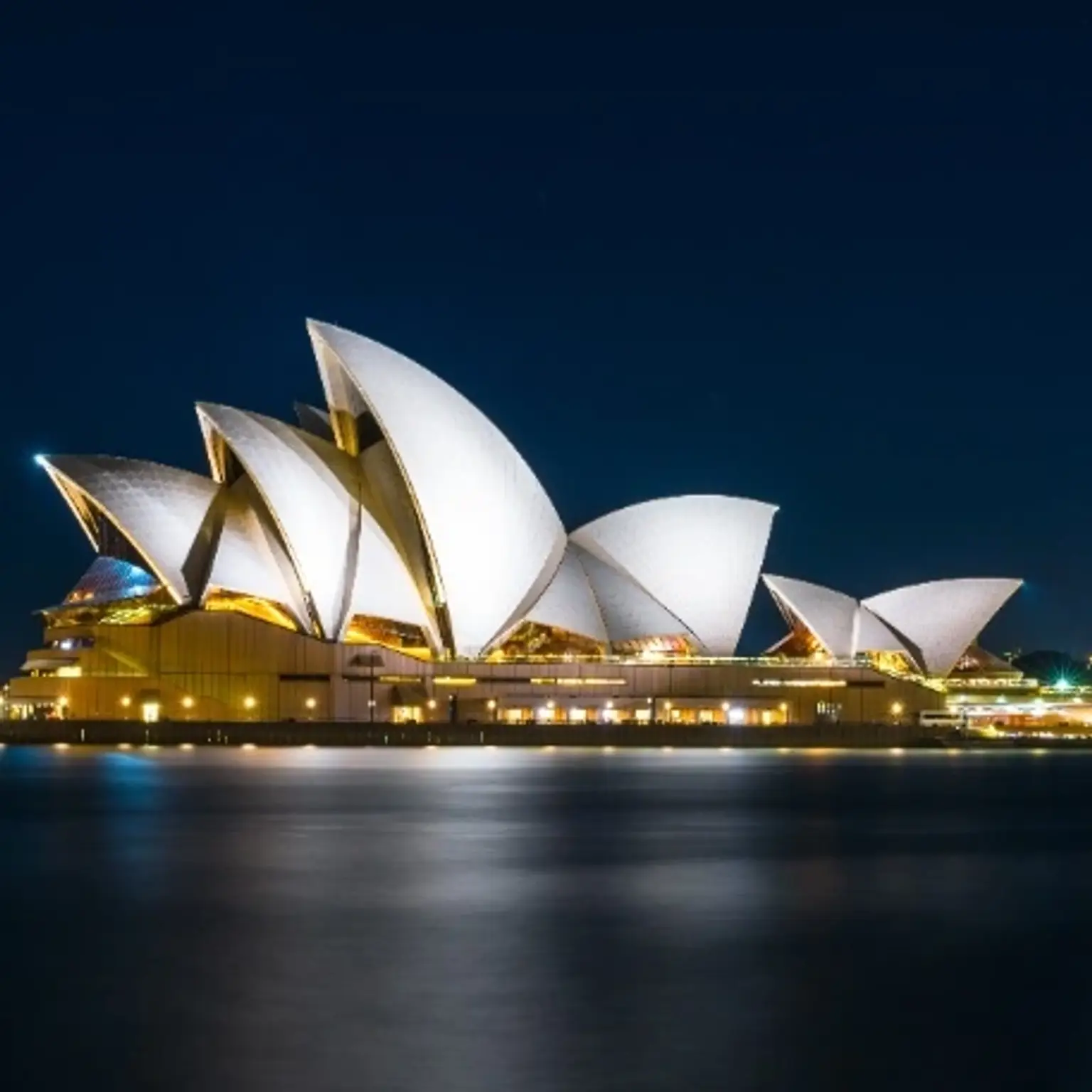 Stunning holiday package showcasing scenic Australian landscapes and travel highlights.