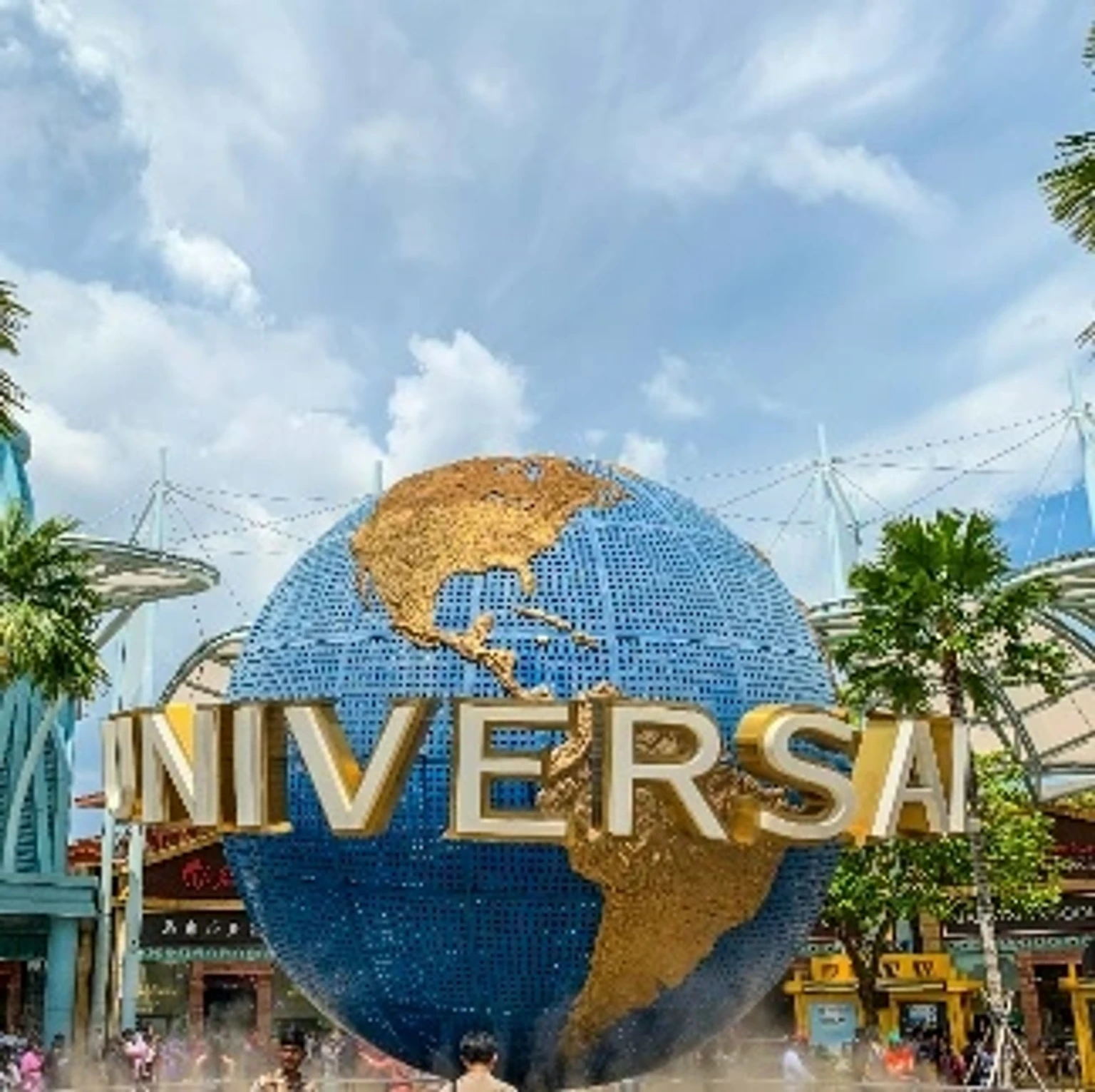 A vibrant display of holiday packages showcasing popular attractions in Singapore.